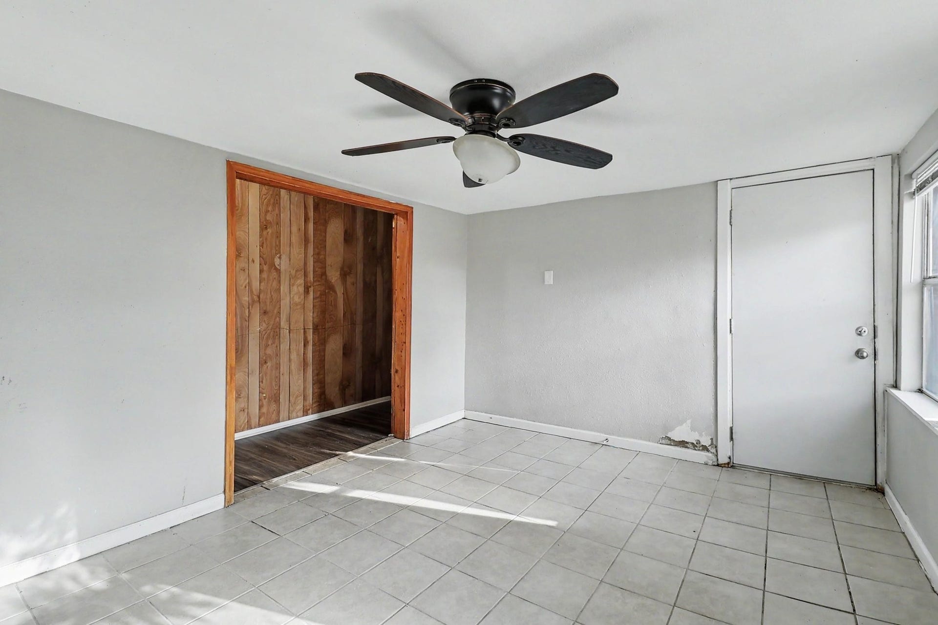 901 Westmont Drive, Houston, TX 77015 901 Westmont Drive, Houston, TX 77015