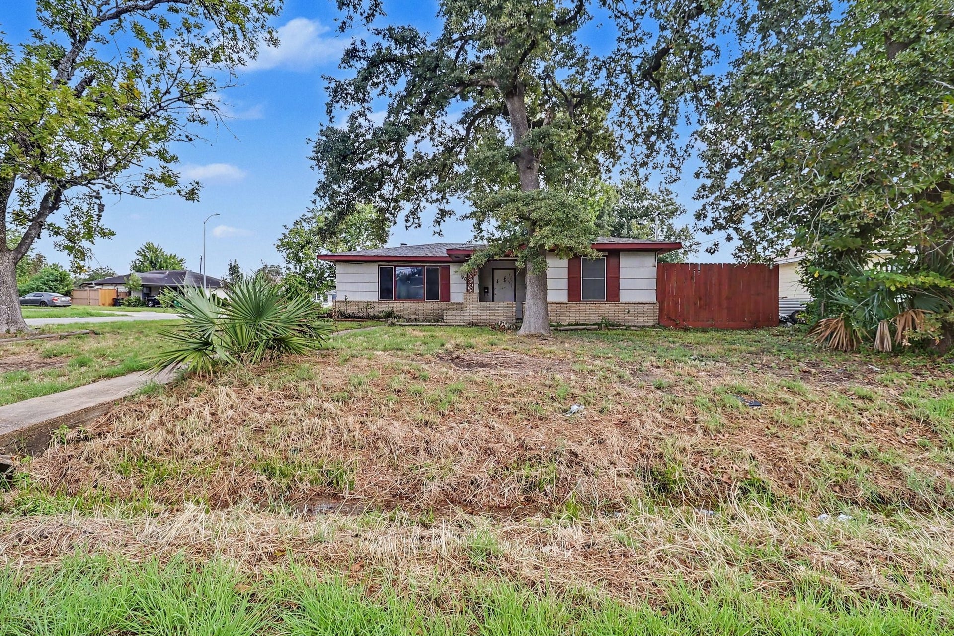 901 Westmont Drive, Houston, TX 77015 901 Westmont Drive, Houston, TX 77015