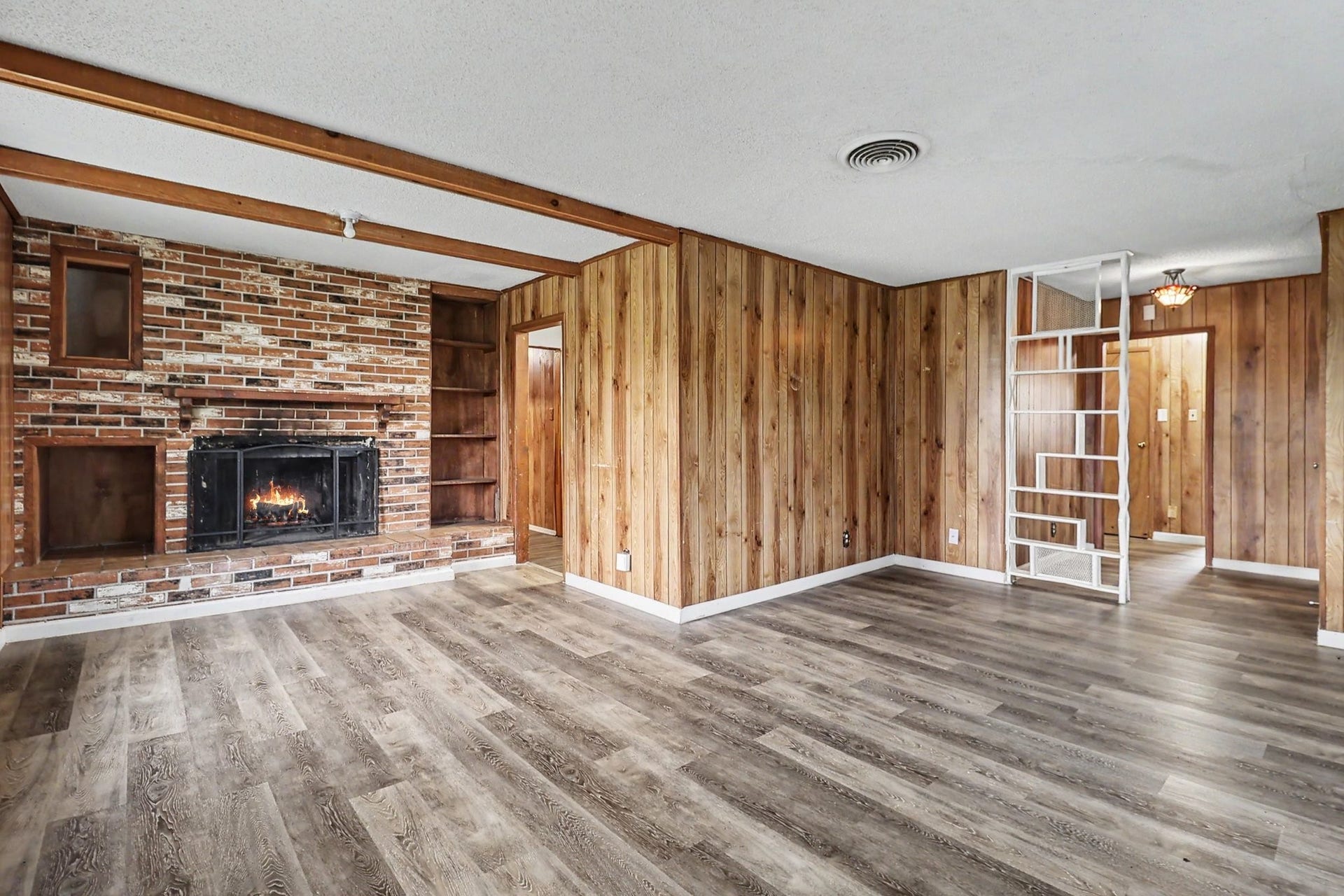 901 Westmont Drive, Houston, TX 77015 901 Westmont Drive, Houston, TX 77015