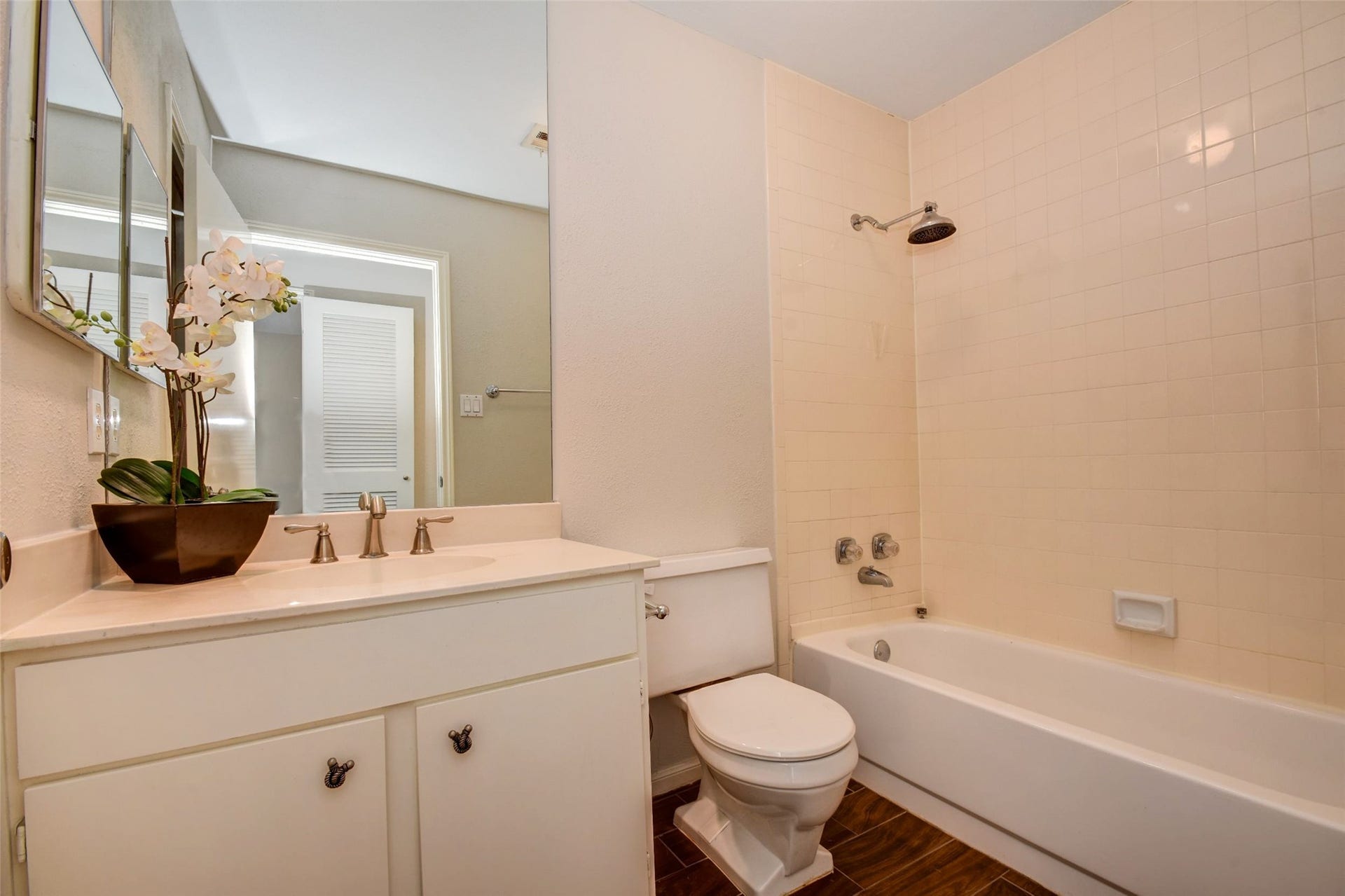 2829 Timmons Lane, #138, Houston, TX 77027 2829 Timmons Lane, #138, Houston, TX 77027