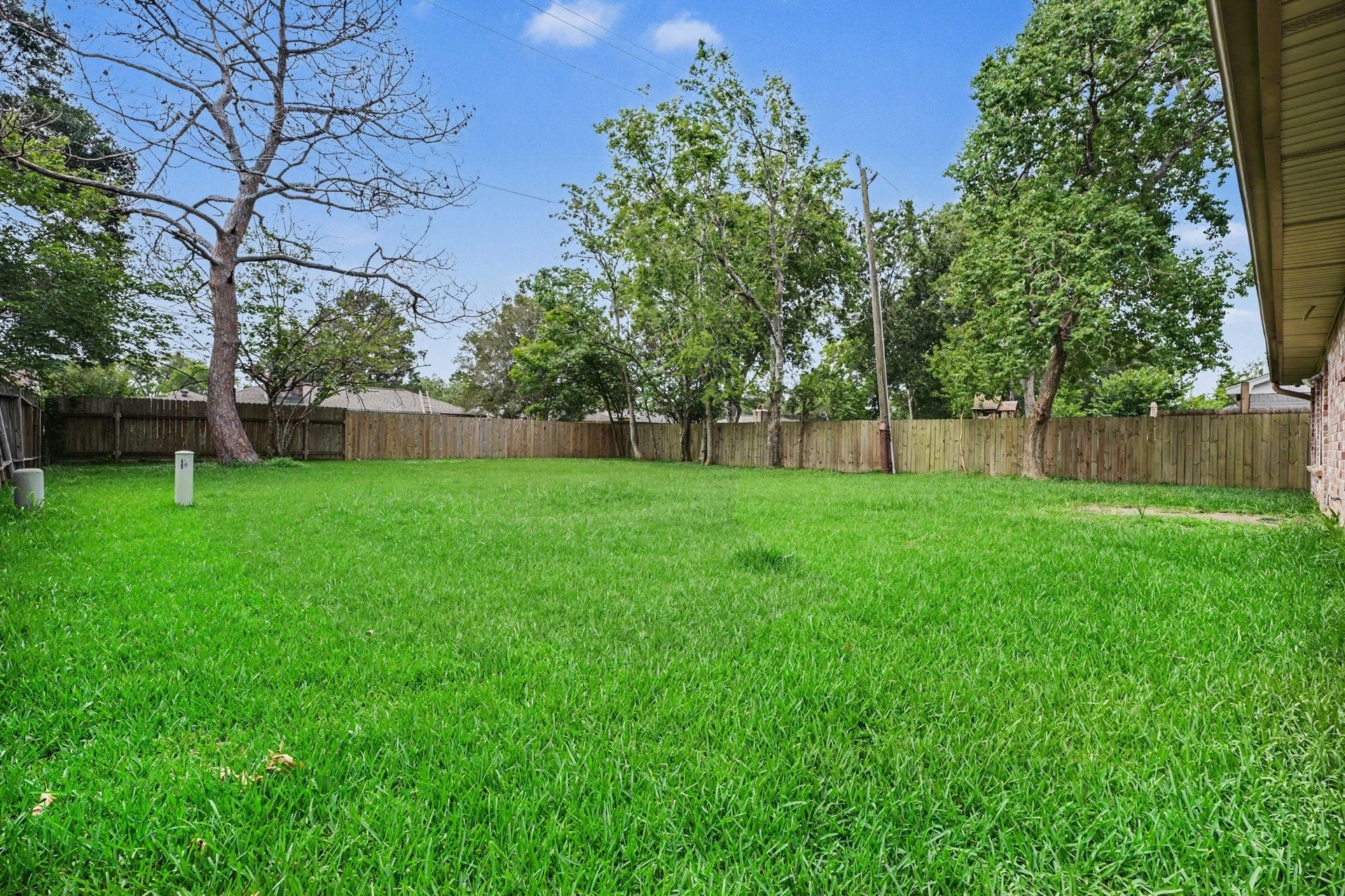5127 Royal Parkway, Friendswood, TX 77546 5127 Royal Parkway, Friendswood, TX 77546