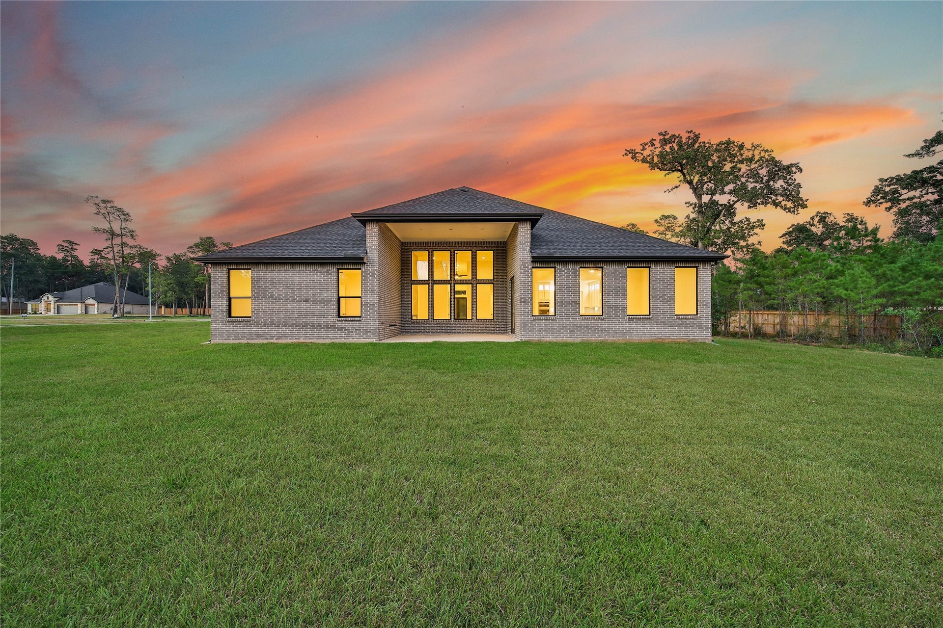 343 Louvenia Court, Pinehurst, TX 77362 343 Louvenia Court, Pinehurst, TX 77362
