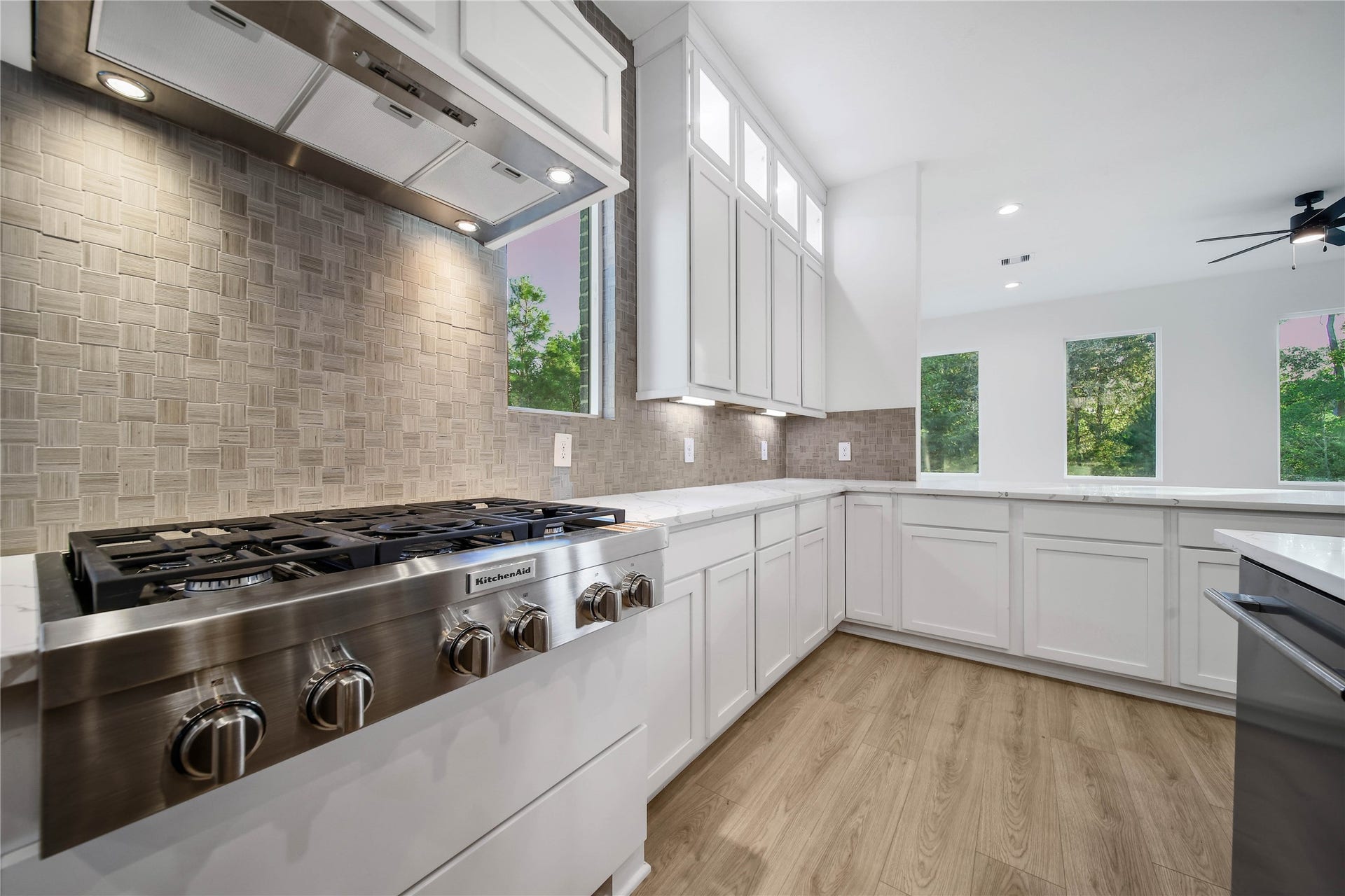 343 Louvenia Court, Pinehurst, TX 77362 343 Louvenia Court, Pinehurst, TX 77362