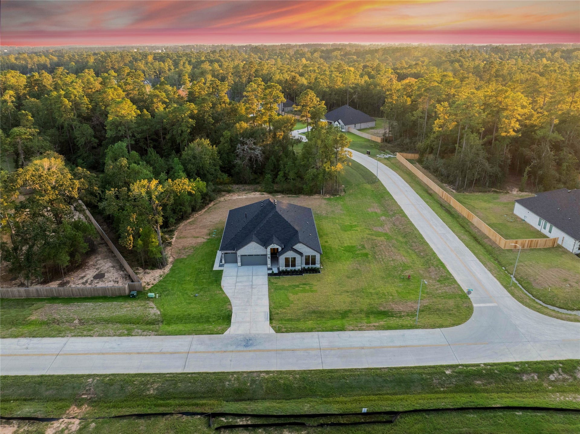 343 Louvenia Court, Pinehurst, TX 77362 343 Louvenia Court, Pinehurst, TX 77362