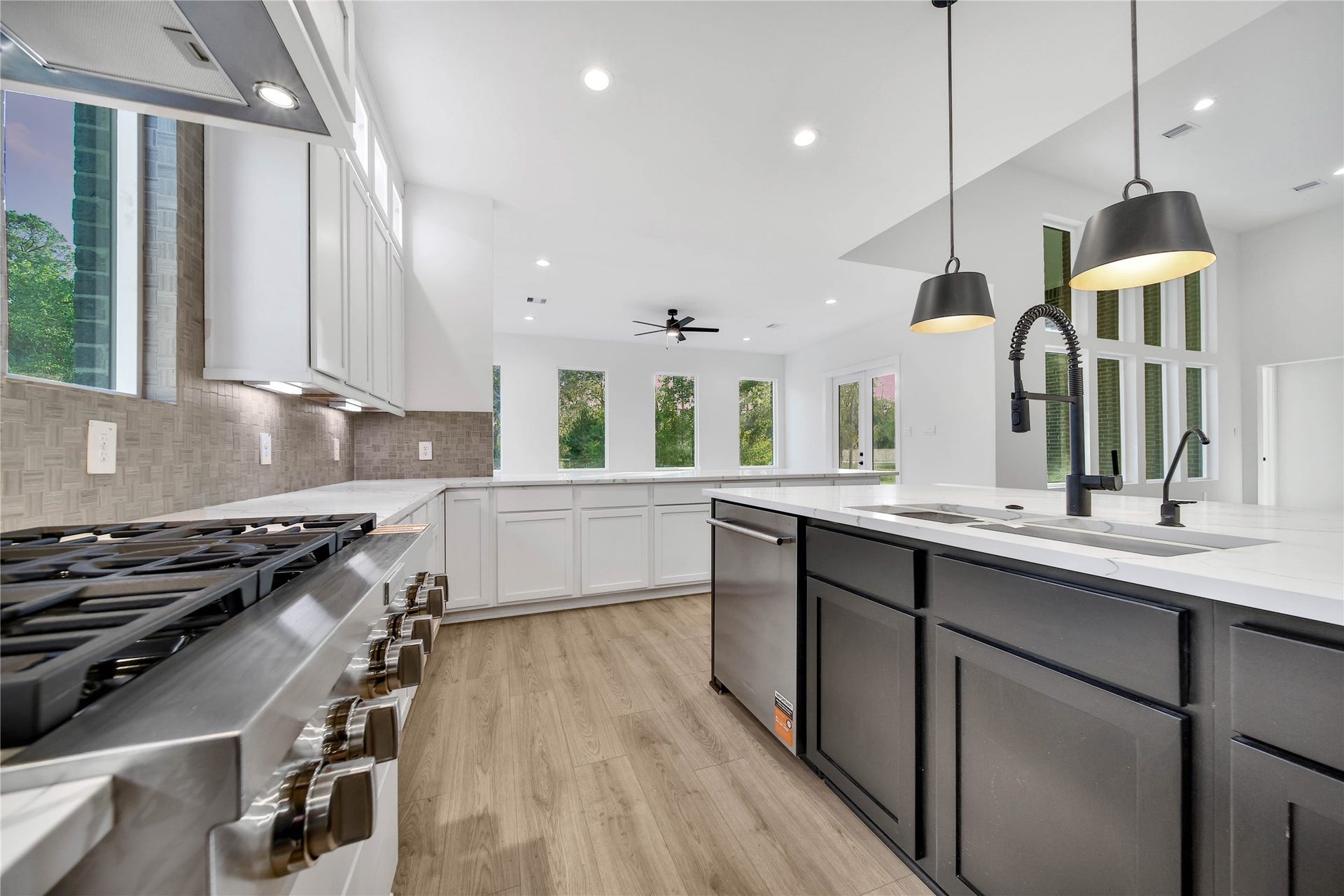 343 Louvenia Court, Pinehurst, TX 77362 343 Louvenia Court, Pinehurst, TX 77362