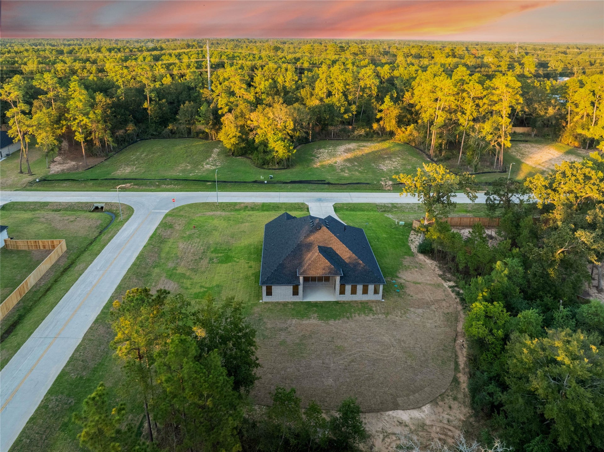 343 Louvenia Court, Pinehurst, TX 77362 343 Louvenia Court, Pinehurst, TX 77362