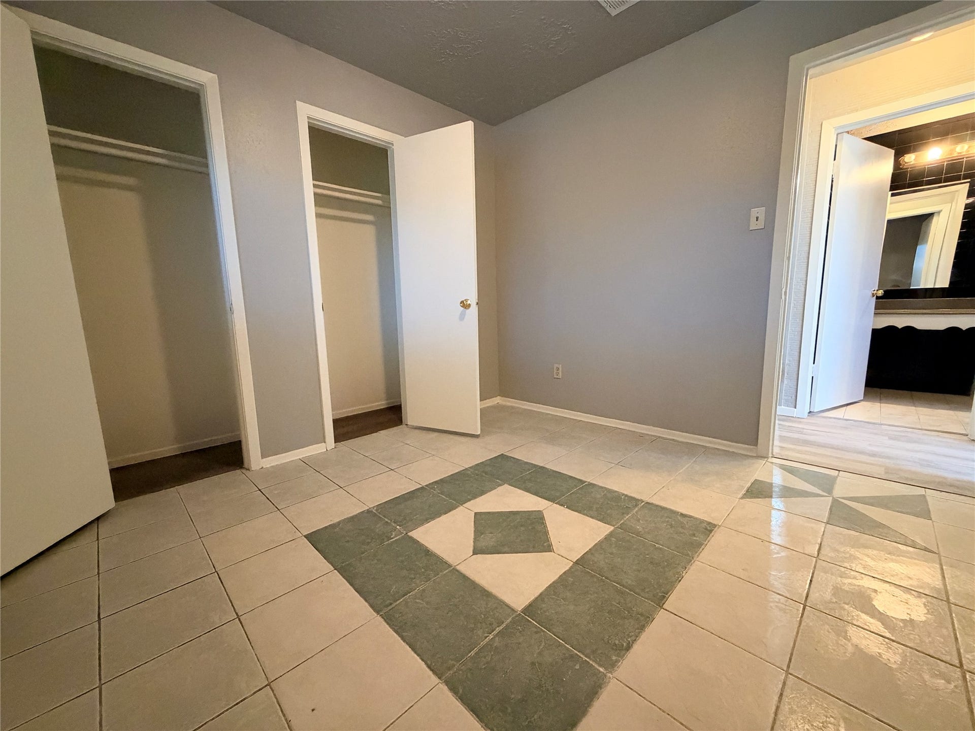 2731 Flintrock Circle, Houston, TX 77067