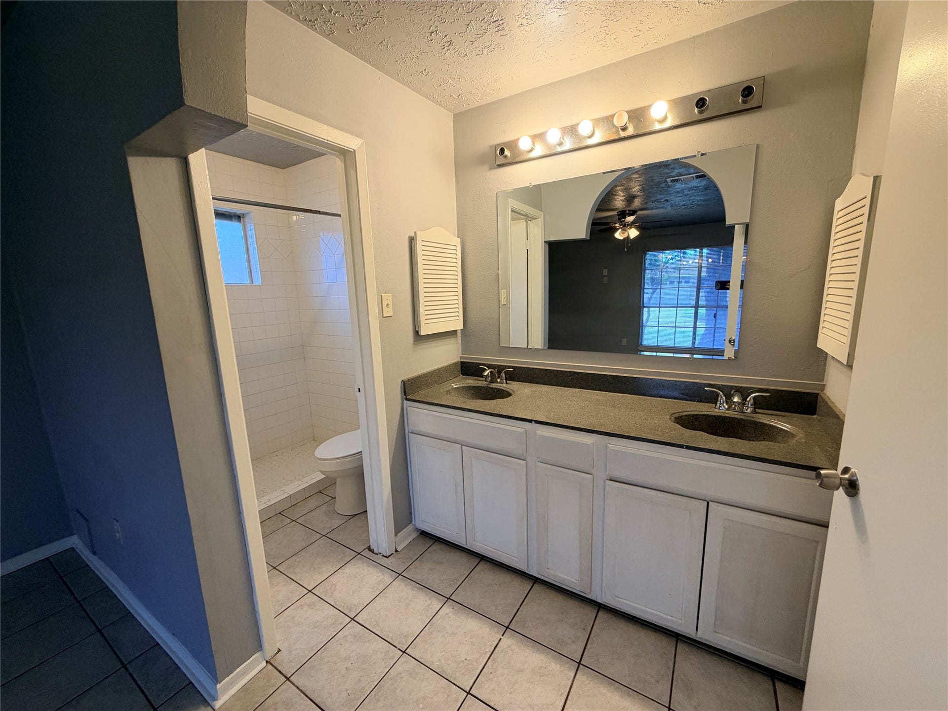 2731 Flintrock Circle, Houston, TX 77067