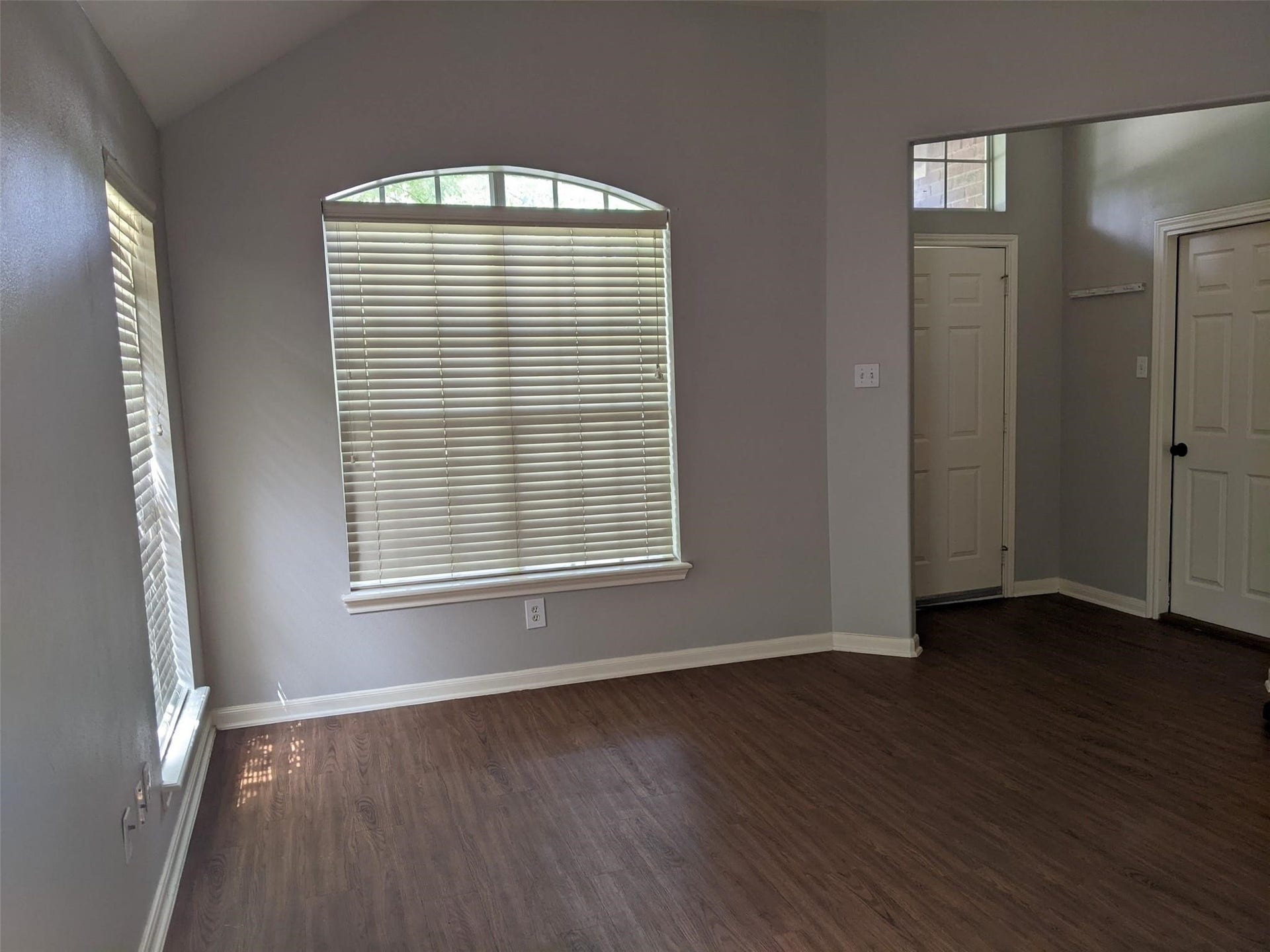 218 Canterbury Drive, Conroe, TX 77303