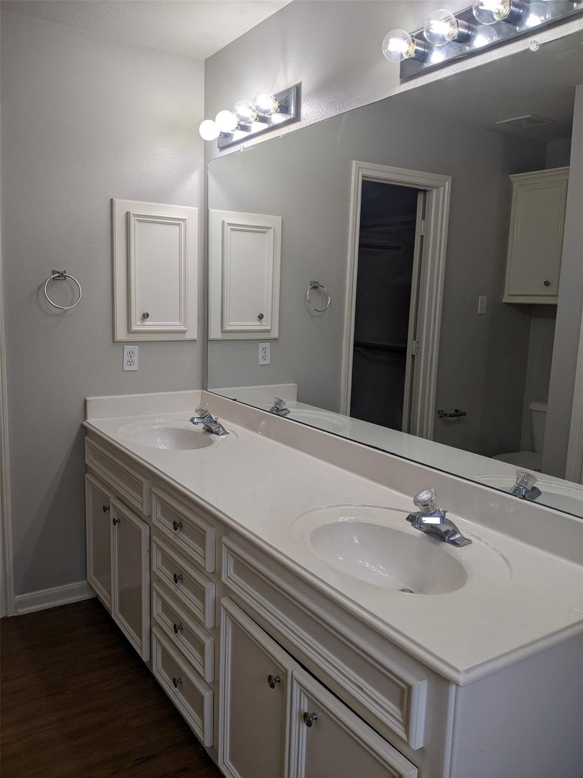 218 Canterbury Drive, Conroe, TX 77303