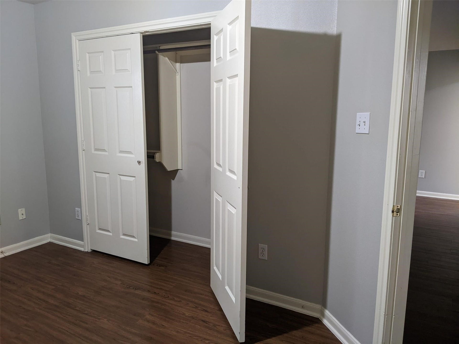 218 Canterbury Drive, Conroe, TX 77303