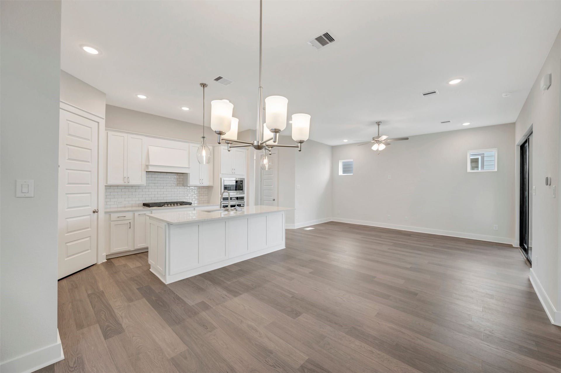 16734 Vibrant Avenue, Hockley, TX 77447 16734 Vibrant Avenue, Hockley, TX 77447