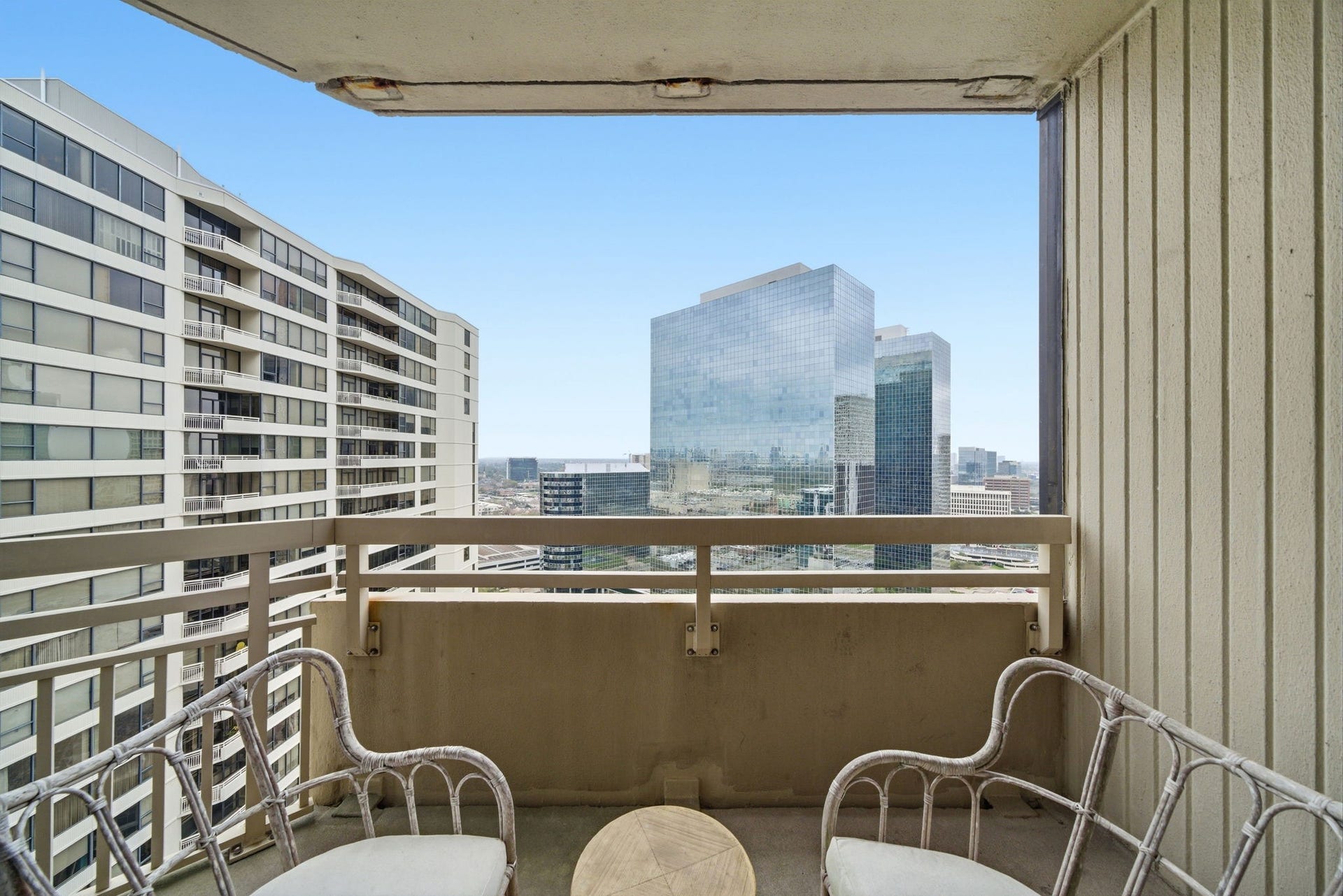 15 Greenway Plaza, #25J, Houston, TX 77046 15 Greenway Plaza, #25J, Houston, TX 77046