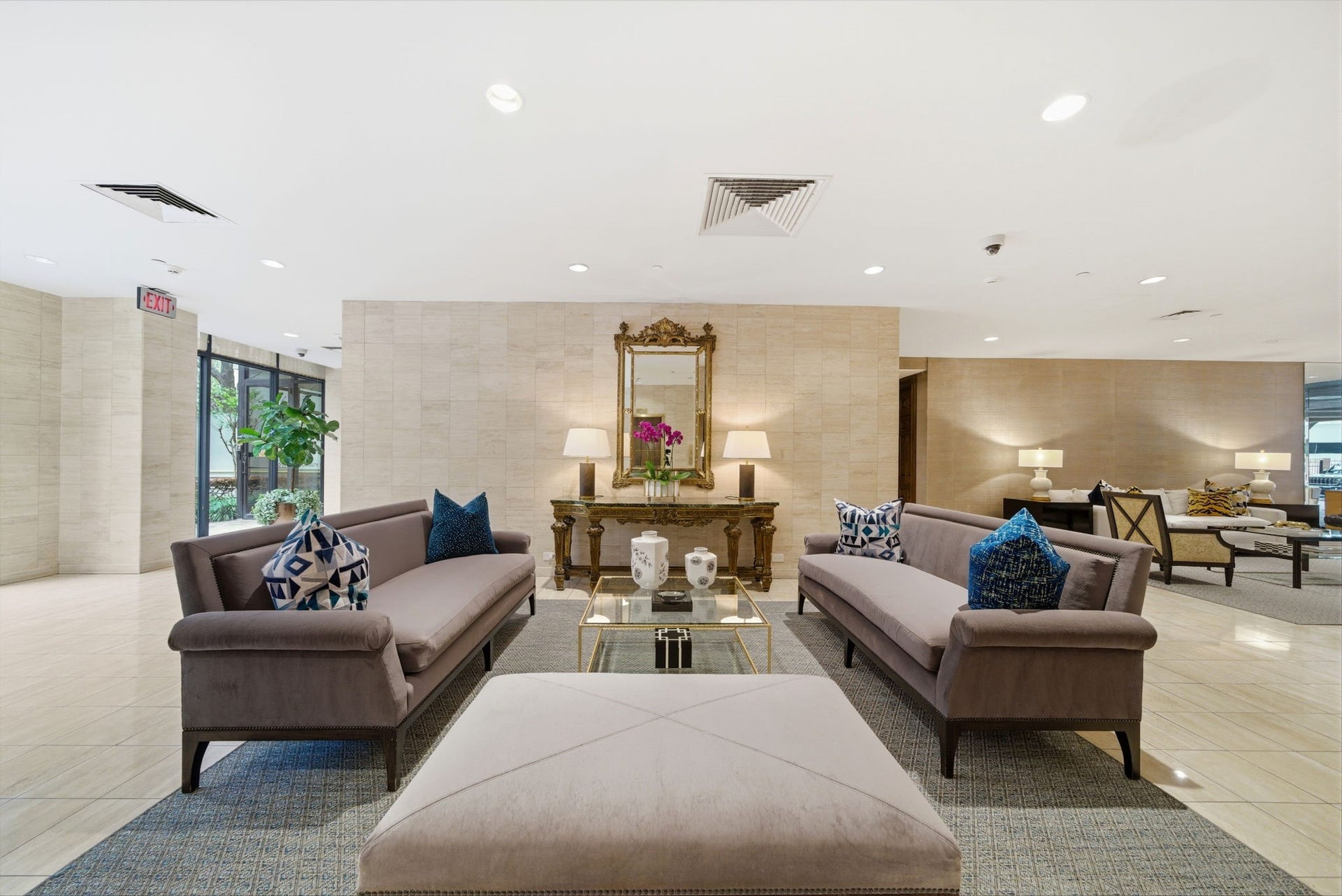 15 Greenway Plaza, #25J, Houston, TX 77046 15 Greenway Plaza, #25J, Houston, TX 77046