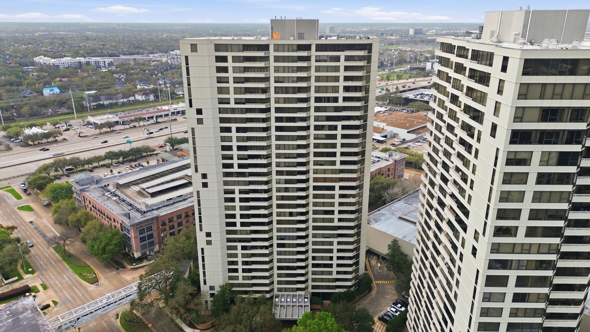 15 Greenway Plaza, #25J, Houston, TX 77046 15 Greenway Plaza, #25J, Houston, TX 77046