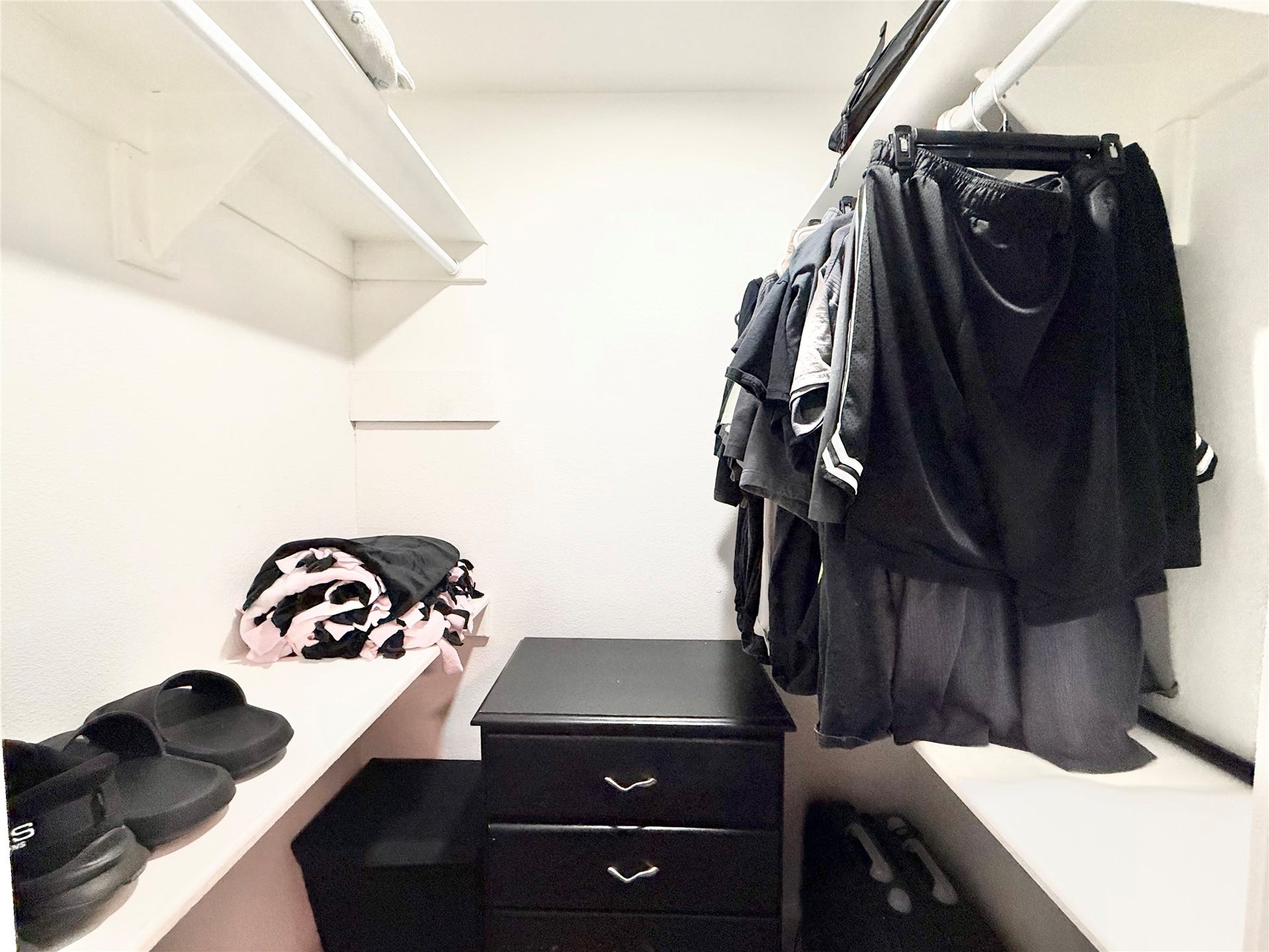 2133 Greenlee Lane, Dickinson, TX 77539 Closet for bedroom #3