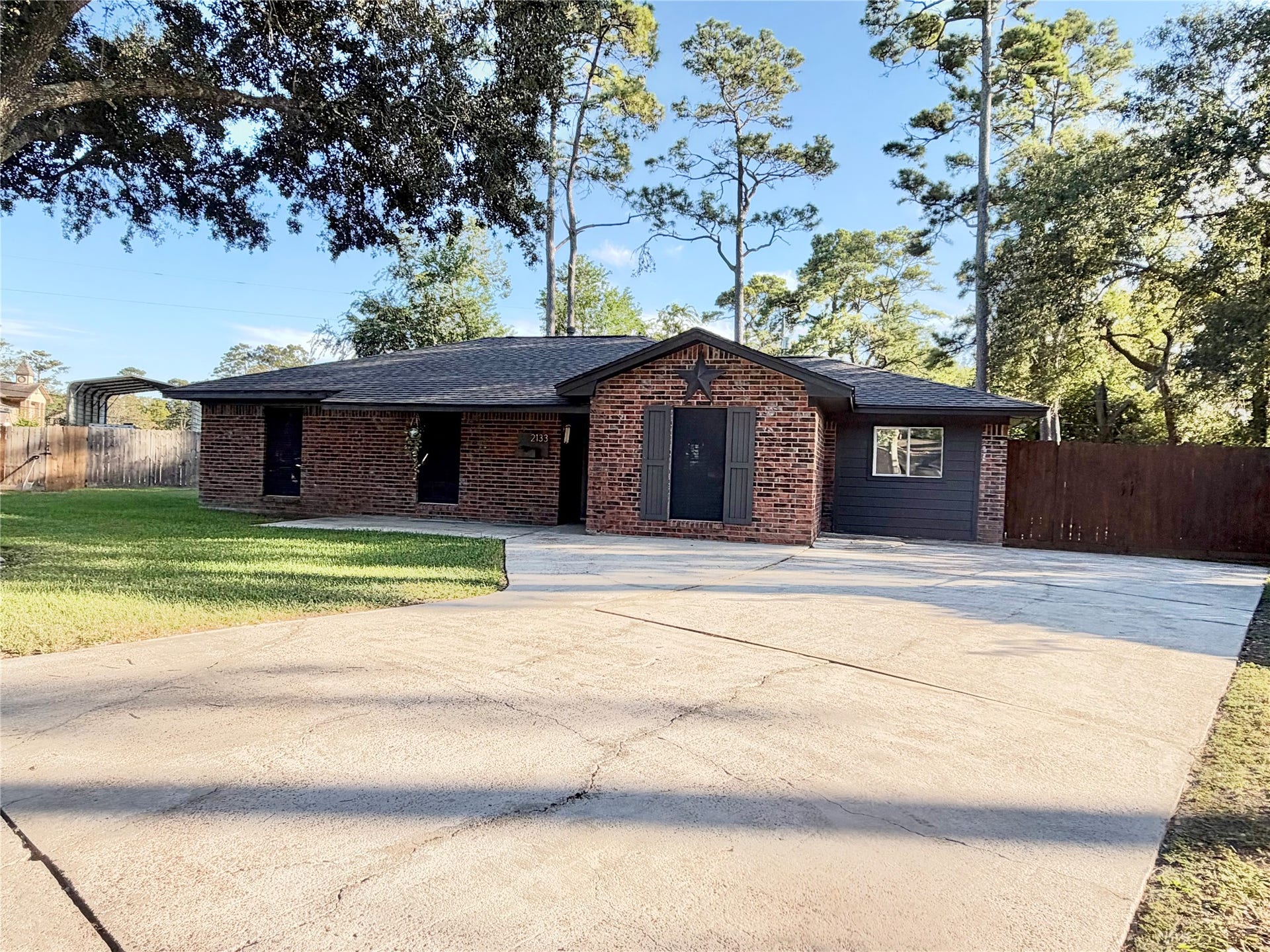 2133 Greenlee Lane, Dickinson, TX 77539 What a Bargain!!!!