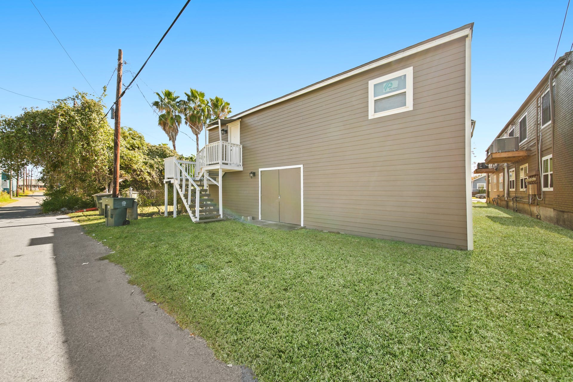 3414 Sealy Street, #UP, Galveston, TX 77550 3424 Rear unit
