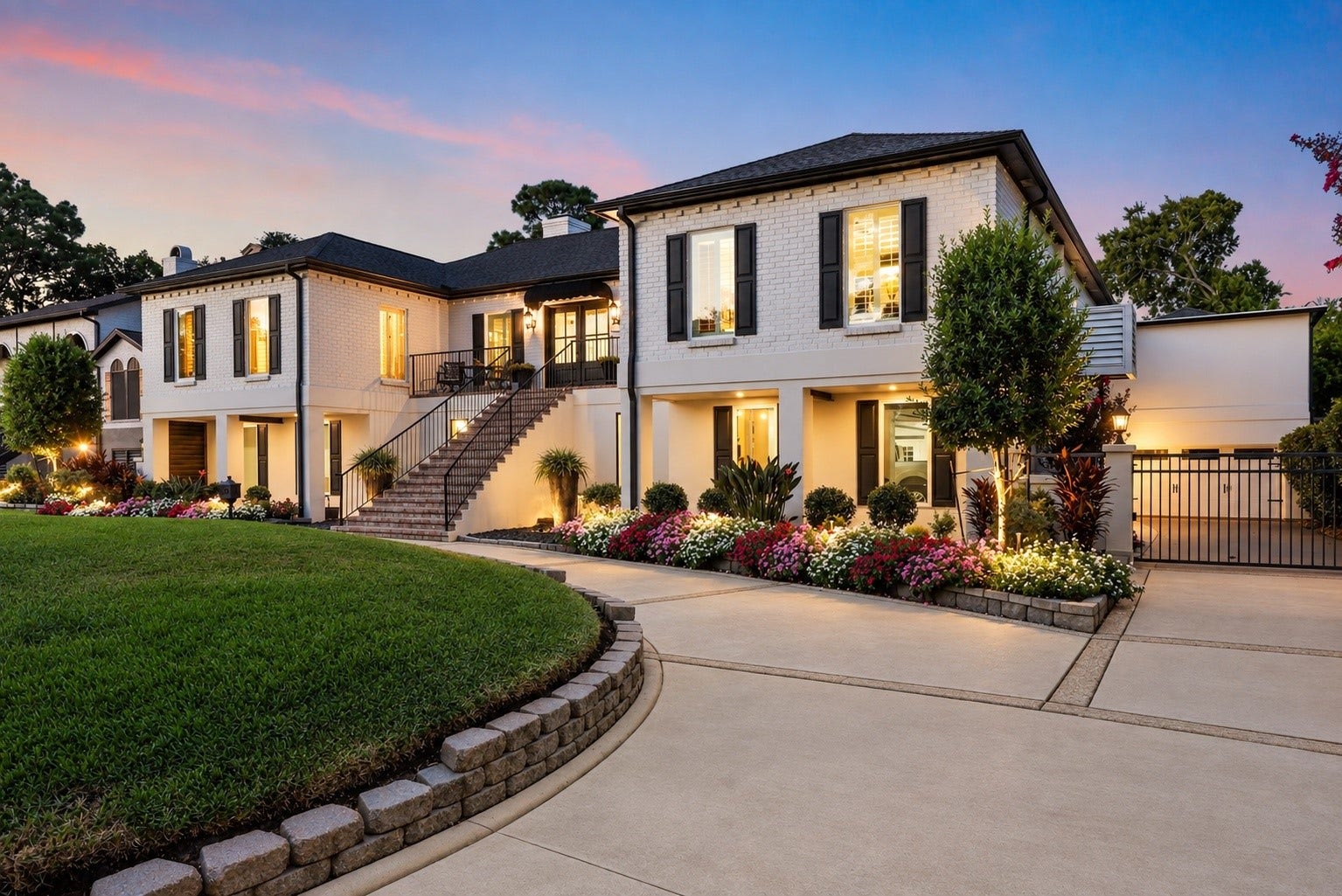 18607 Point Lookout Drive, Nassau Bay, TX 77058 Beautifully elevated approximately 10 feet by Arkitektura Development, an experienced home elevation specialist established in 1995. The fully enclosed ground level offers incredible versatility for entertaining, recreation, and additional covered parking. Expansive driveway provides easy access to the garage and abundant parking beneath the home. A truly unique property with exceptional space and possibilities.