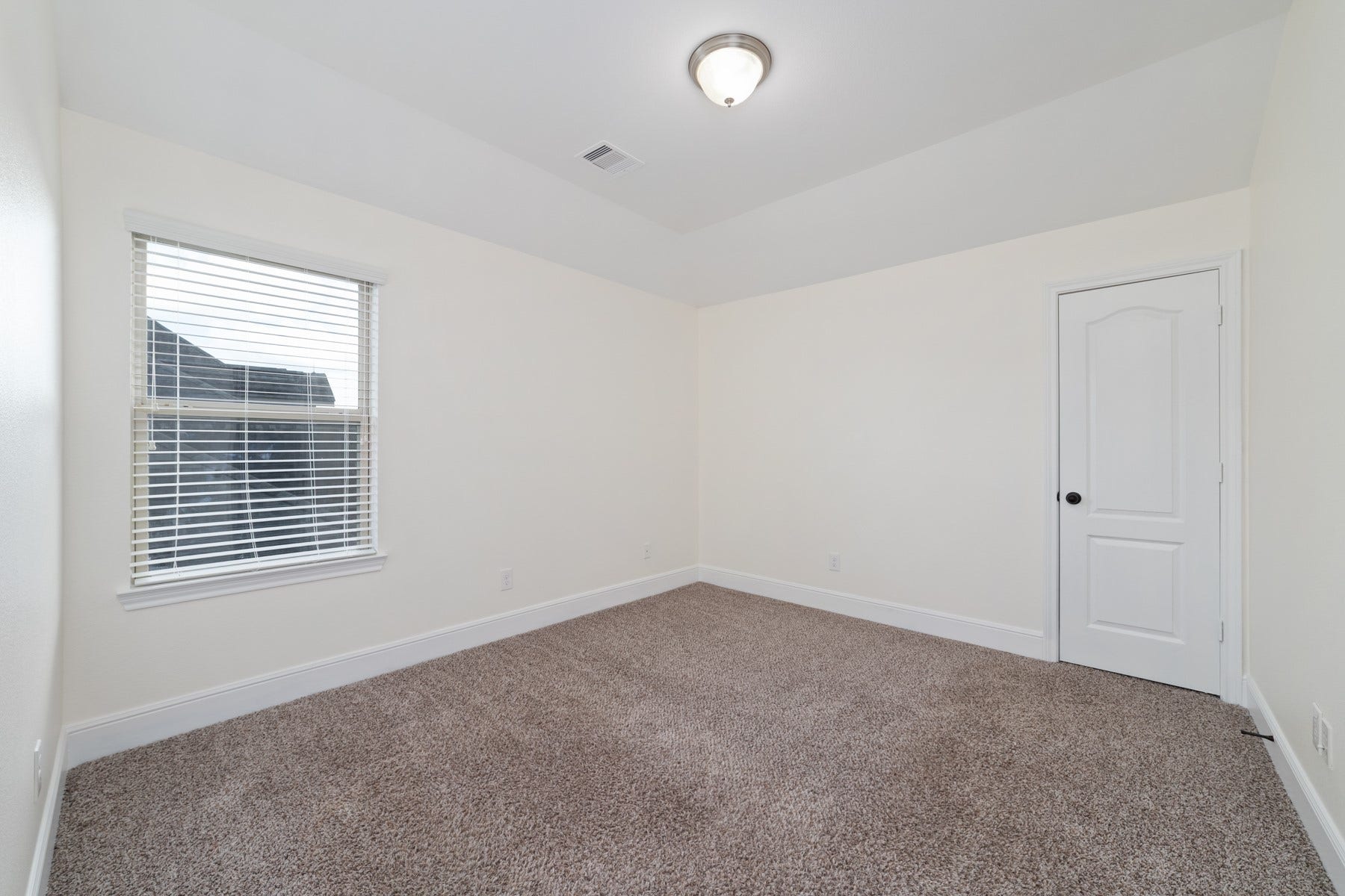 11103 Dowbeck Avenue, Richmond, TX 77407 Bedroom #3 shares a convenient Jack-and-Jill bathroom with Bedroom #4, making it an ideal layout for siblings or guests while providing both privacy and functionality.
