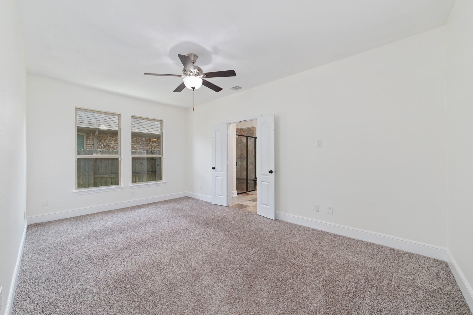11103 Dowbeck Avenue, Richmond, TX 77407 Second primary bedroom in the house on the first floor.