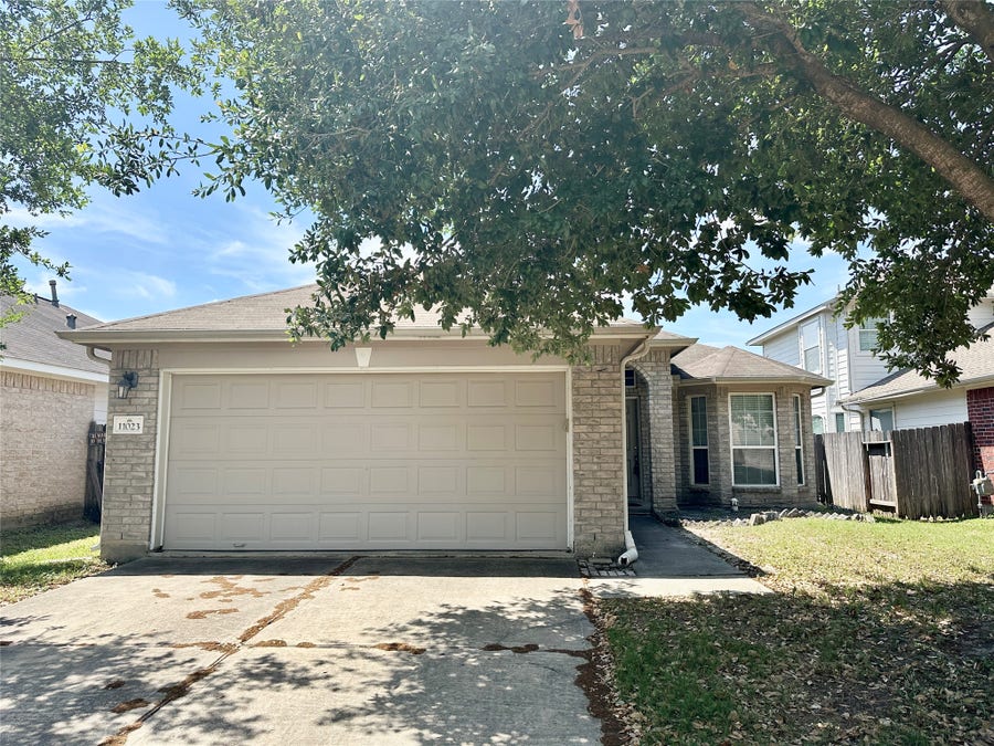 Property photo for 11023 Knobbley Oak Court, Houston, TX