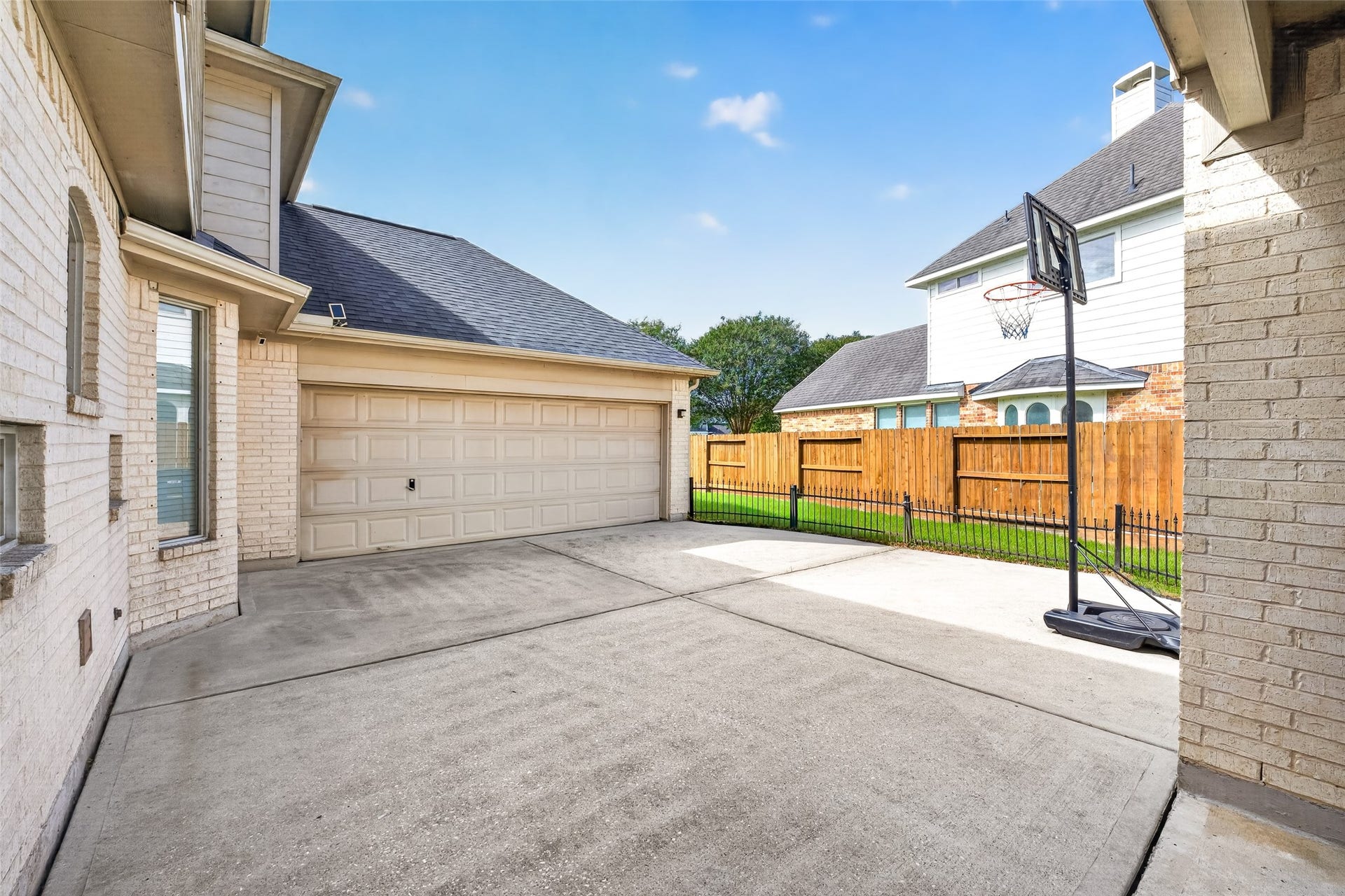 2578 Costa Mesa Circle, League City, TX 77573 2578 Costa Mesa Circle, League City, TX 77573