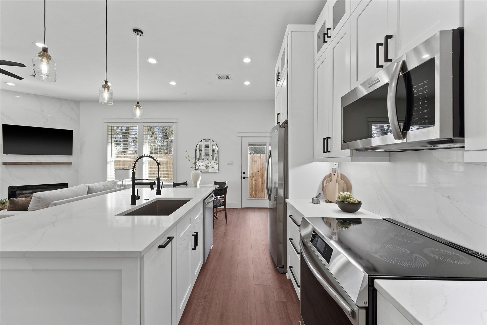6128 Endeavor Heights Road, Houston, TX 77091