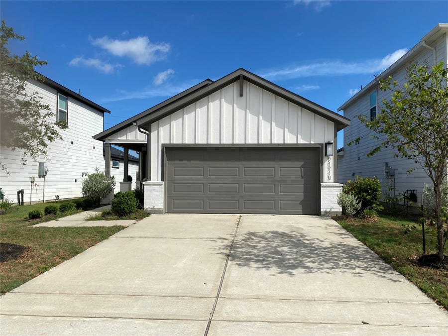 Property photo for 21710 Heather Elm Drive, Cypress, TX