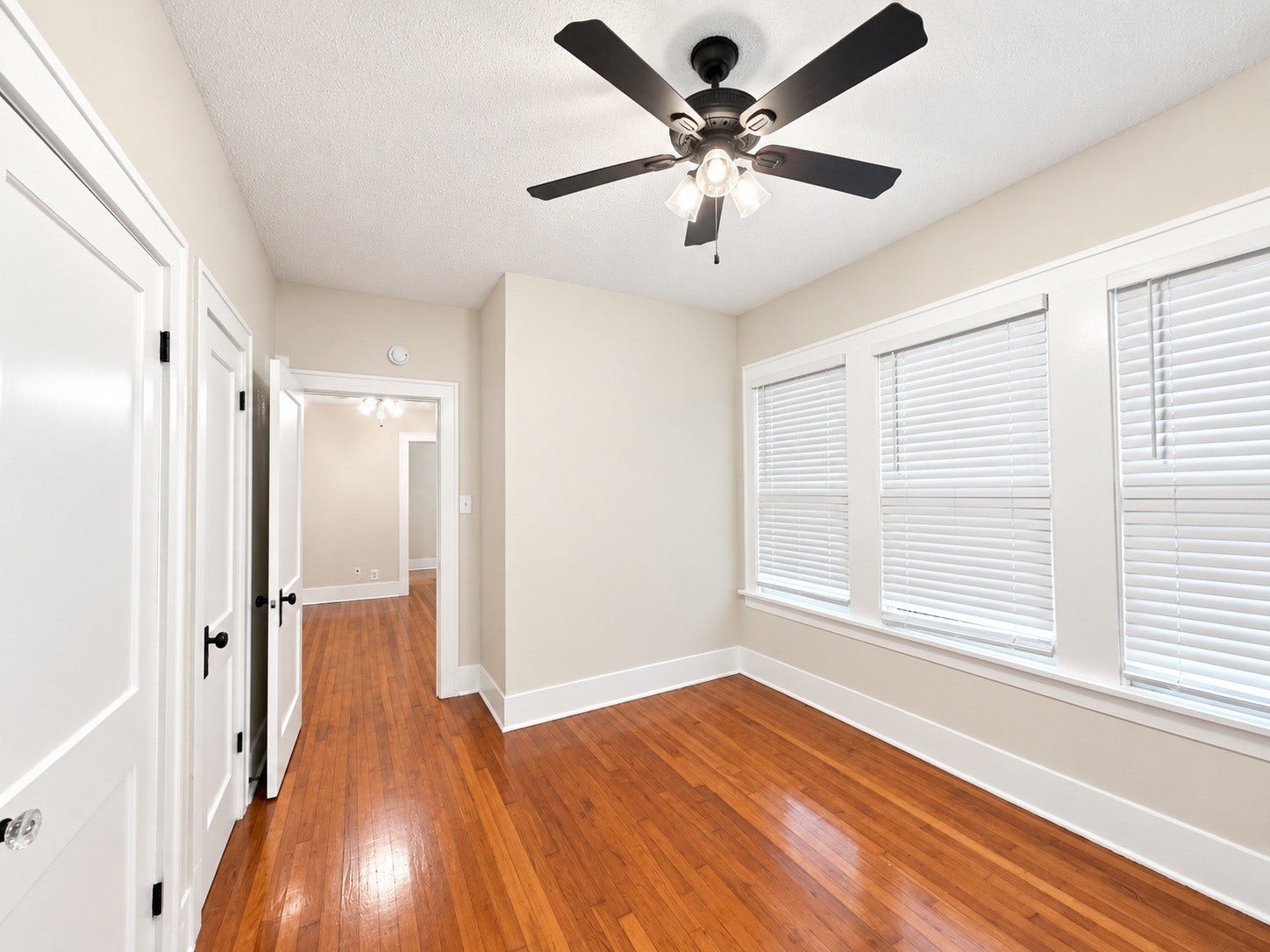 1126 Berthea Street, #4, Houston, TX 77006 1126 Berthea Street, #4, Houston, TX 77006
