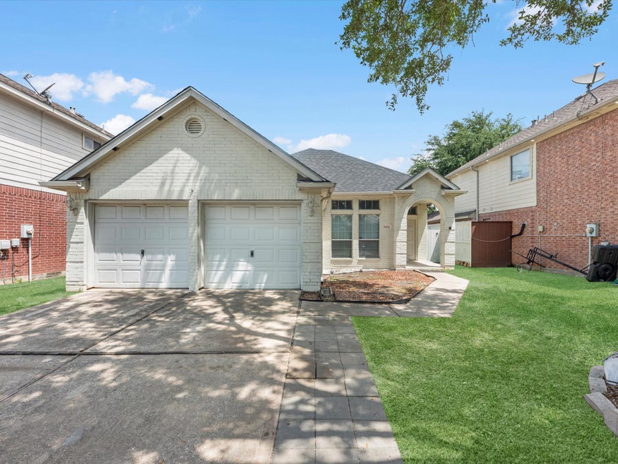 Property photo for 18634 S Wimbledon Drive, Katy, TX
