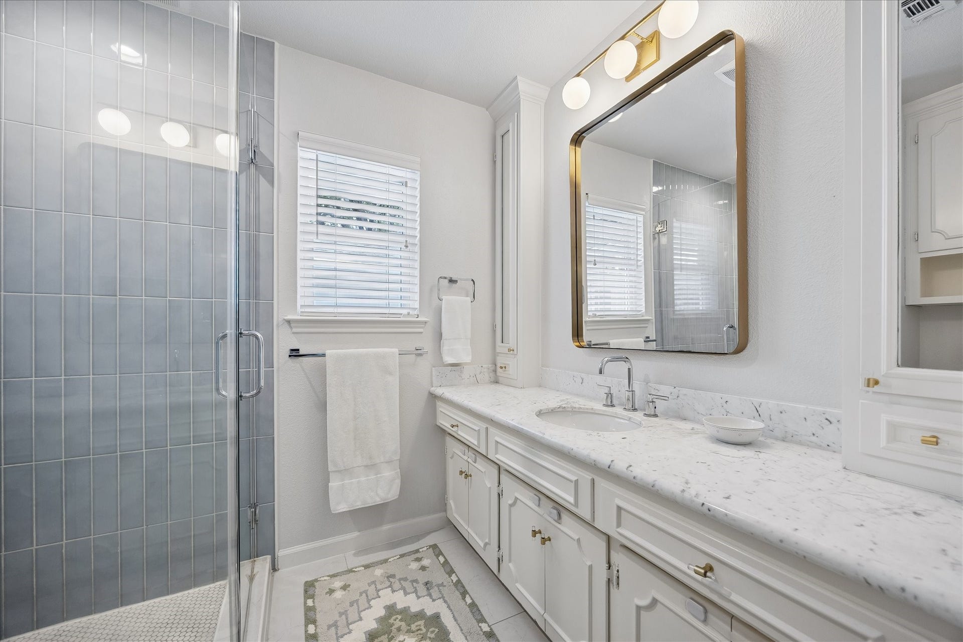 10050 Wickersham Lane, Houston, TX 77042