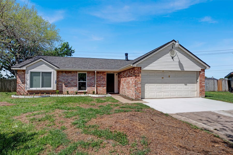 Property photo for 2302 Doverglen Drive, Missouri City, TX