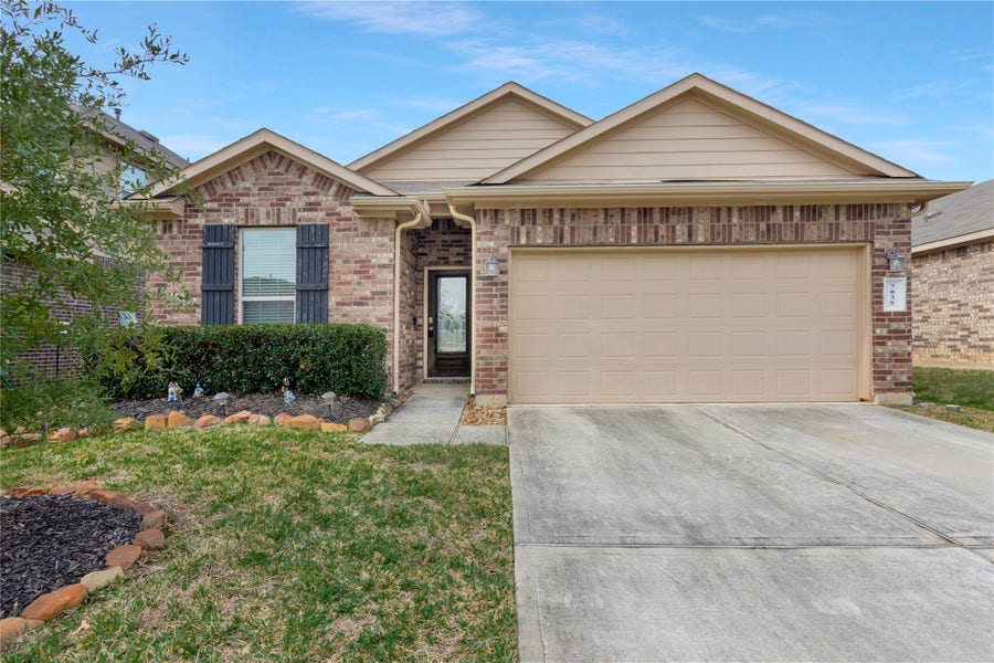 Property photo for 7035 Bonaire Vista Lane, Conroe, TX