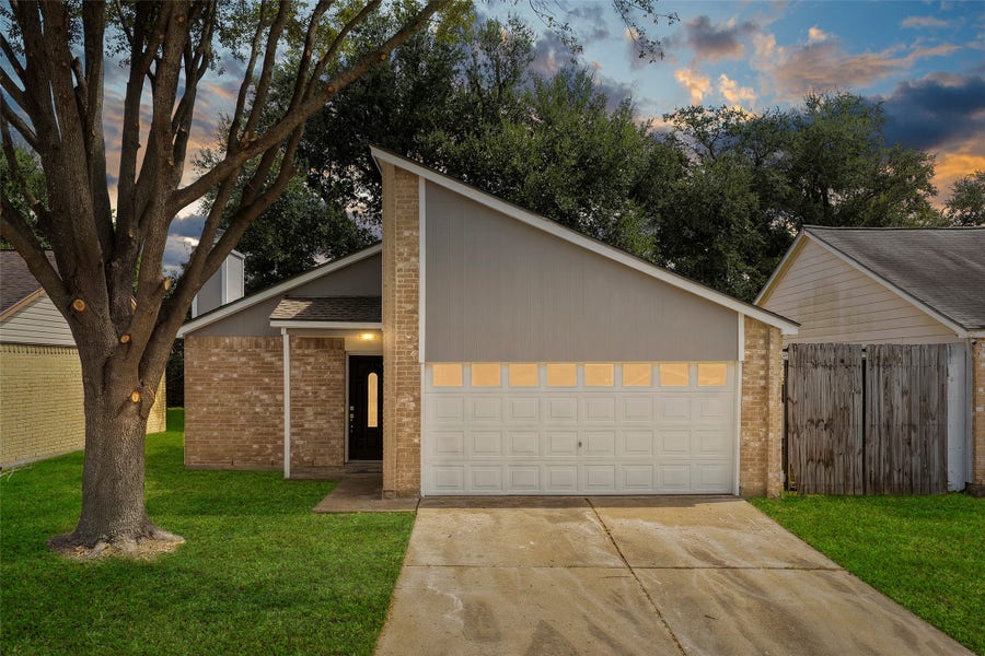 Property photo for 7606 Pepperbrook Drive, Houston, TX