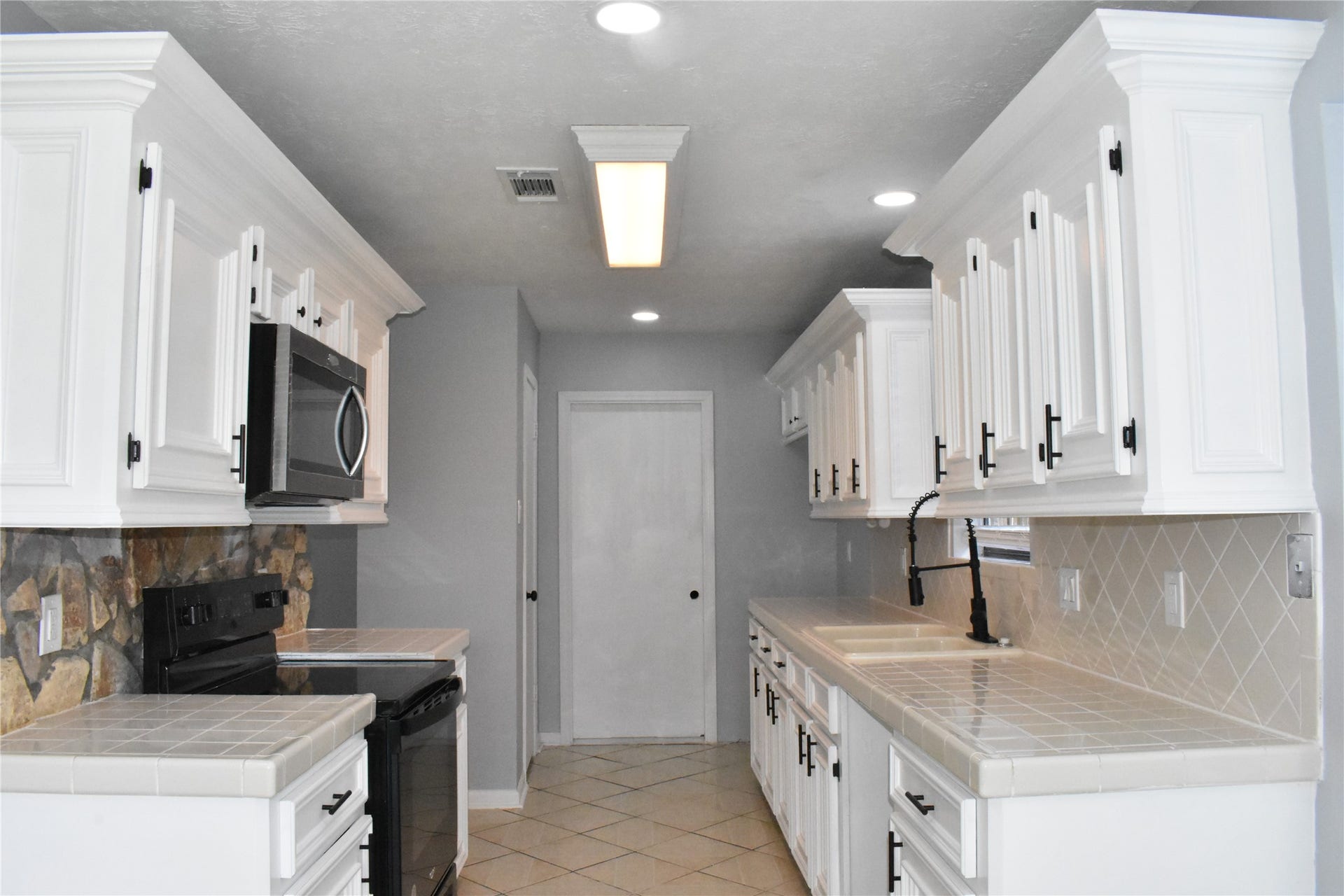 1347 Somercotes Lane, Channelview, TX 77530 1347 Somercotes Lane, Channelview, TX 77530