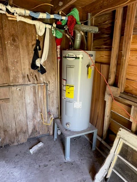 215 3rd Avenue N, Texas City, TX 77590 Property being sold "as is"