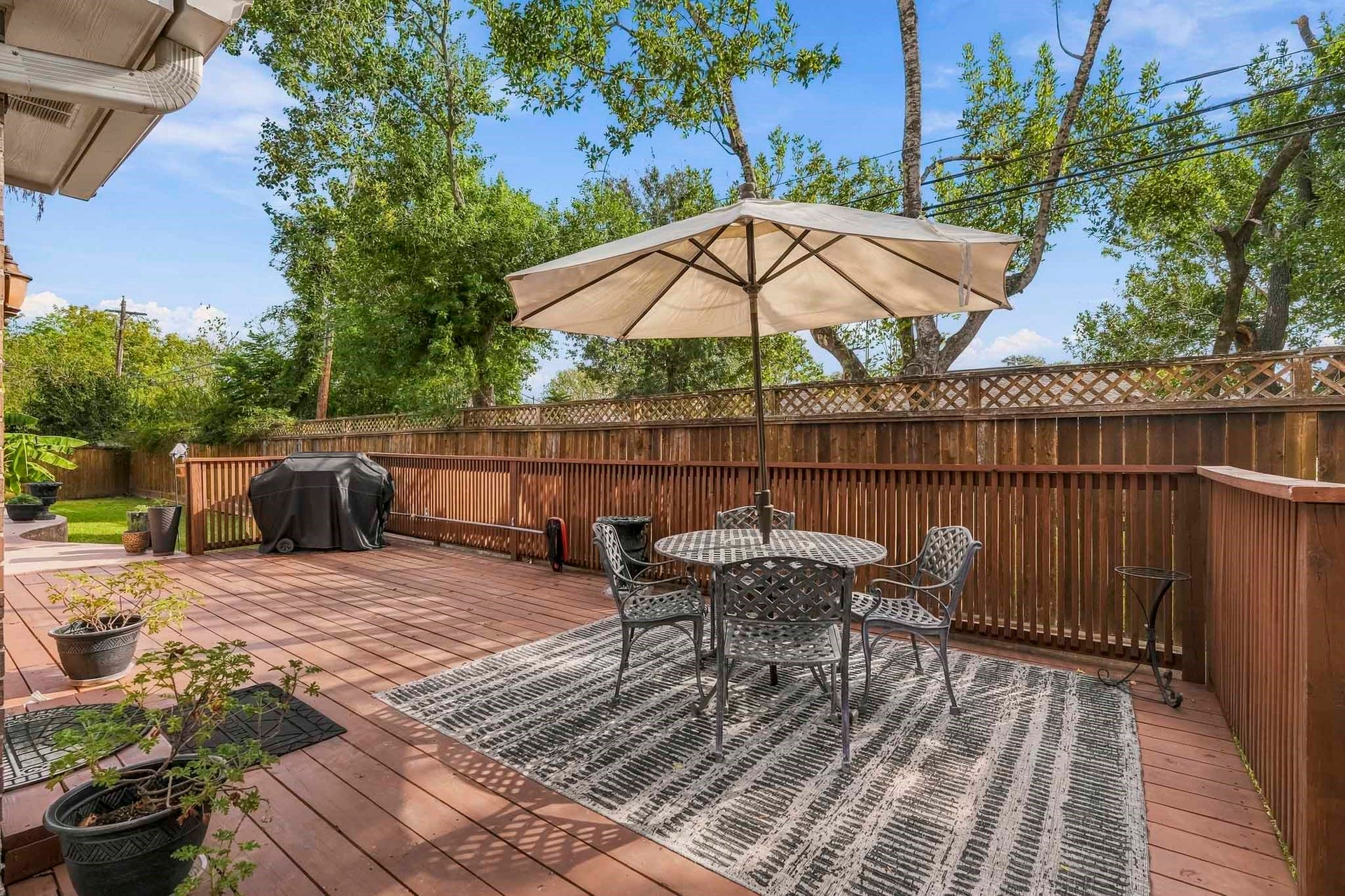3905 Kimberly Drive, Pearland, TX 77581 Welcome to Relaxation Station!