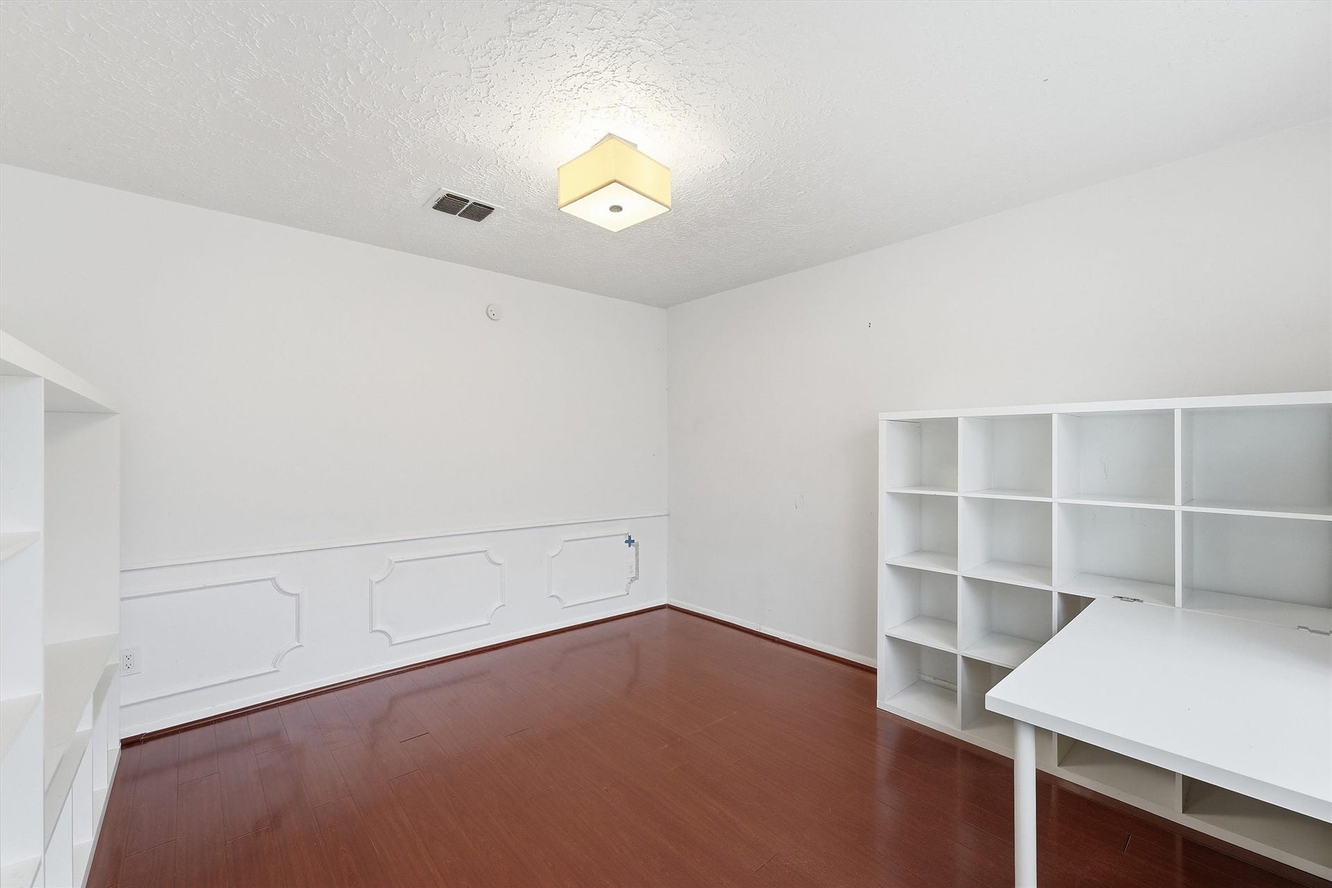 12126 Pine Knoll dr Drive, Houston, TX 77099