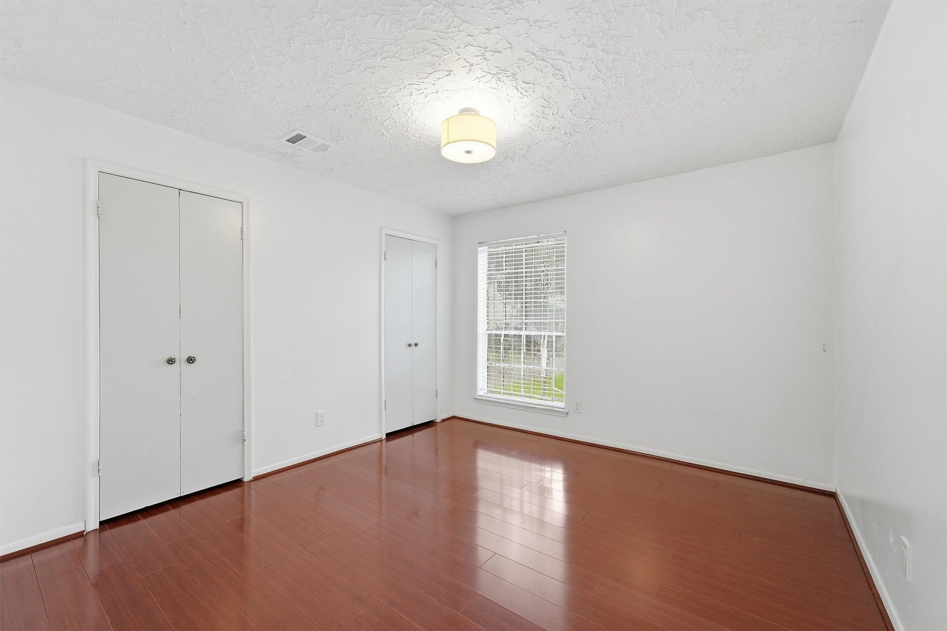 12126 Pine Knoll dr Drive, Houston, TX 77099