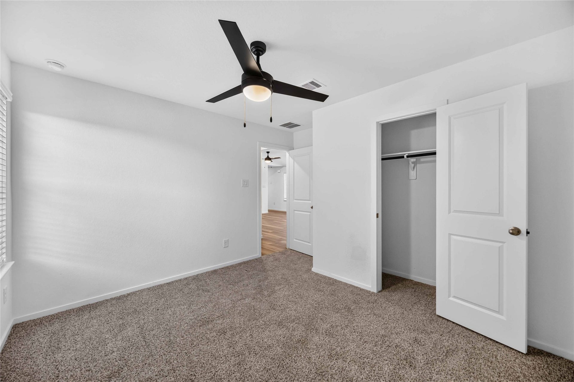5212 Greengrass Willow Way, Houston, TX 77048 5212 Greengrass Willow Way, Houston, TX 77048