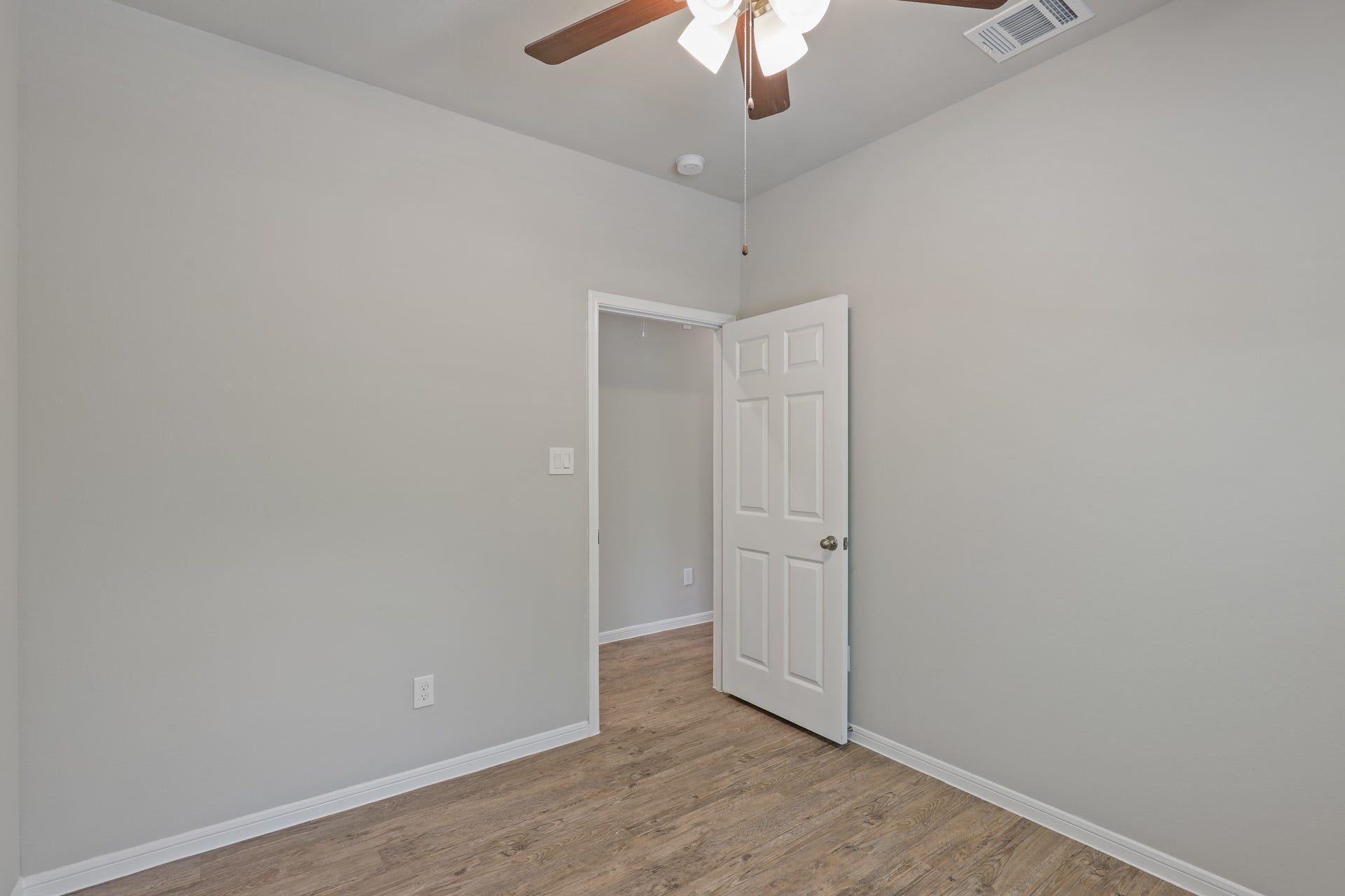 13502 Axel Lane, Houston, TX 77047 13502 Axel Lane, Houston, TX 77047