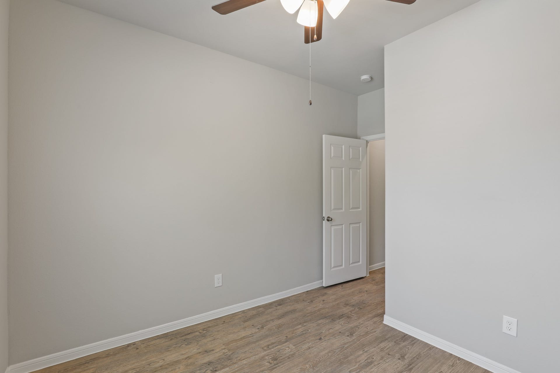 13502 Axel Lane, Houston, TX 77047 13502 Axel Lane, Houston, TX 77047