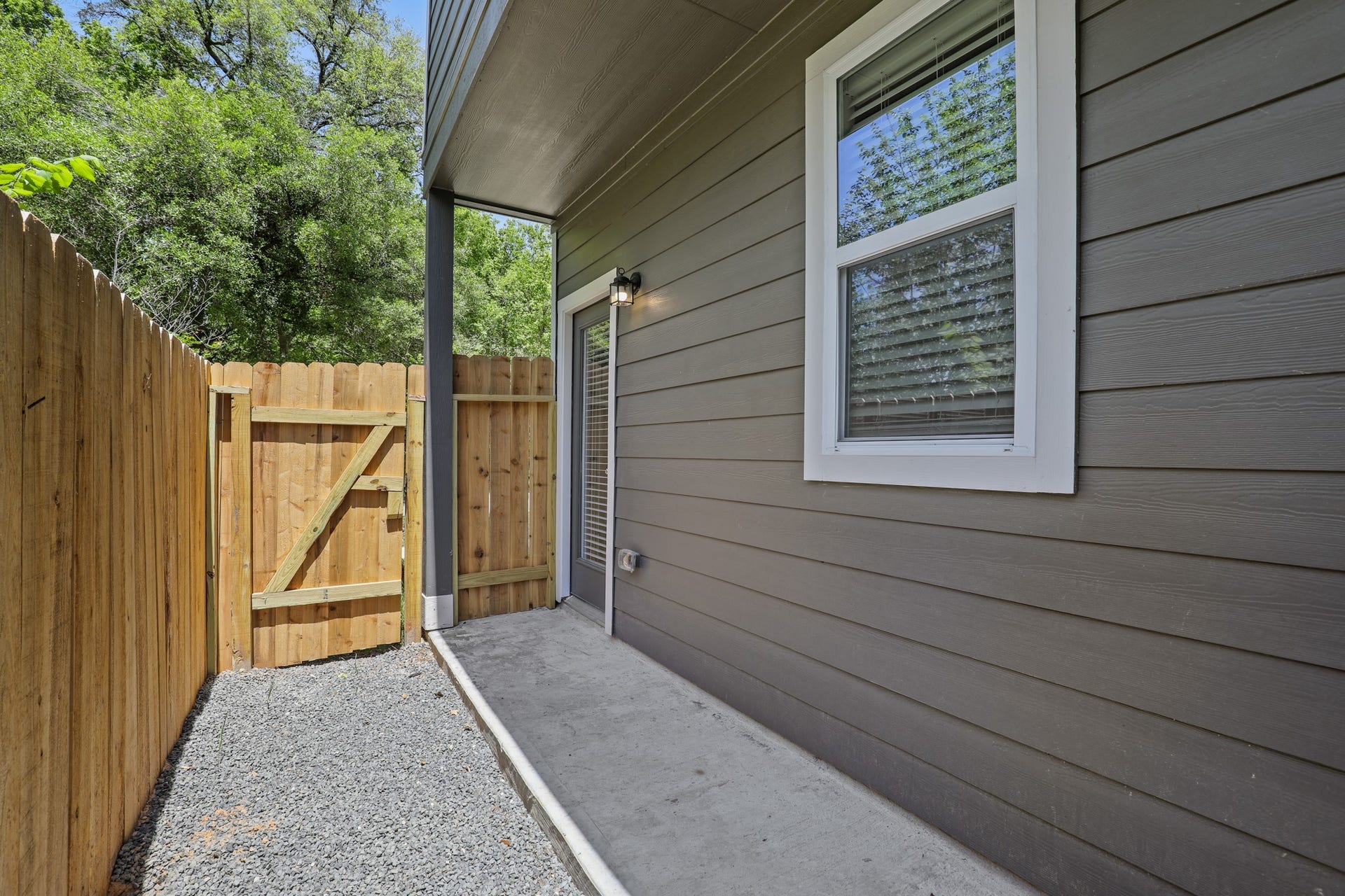 13502 Axel Lane, Houston, TX 77047 13502 Axel Lane, Houston, TX 77047