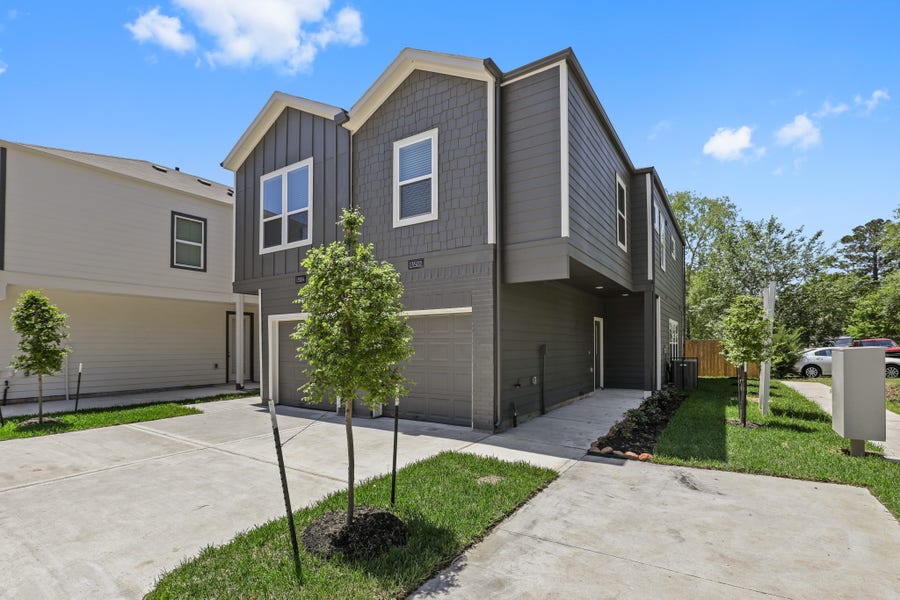 Property photo for 13502 Axel Lane, Houston, TX
