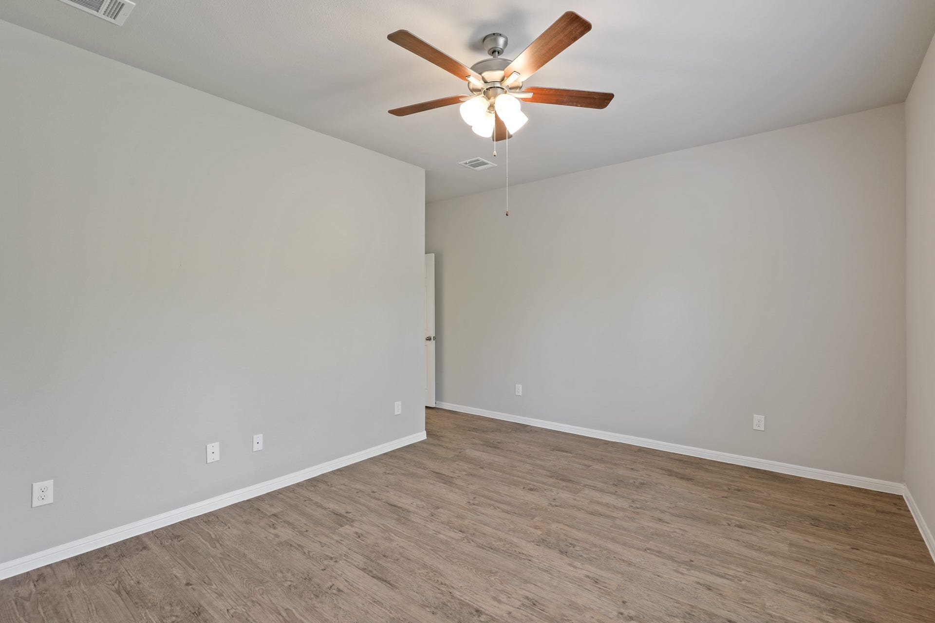 13502 Axel Lane, Houston, TX 77047 13502 Axel Lane, Houston, TX 77047