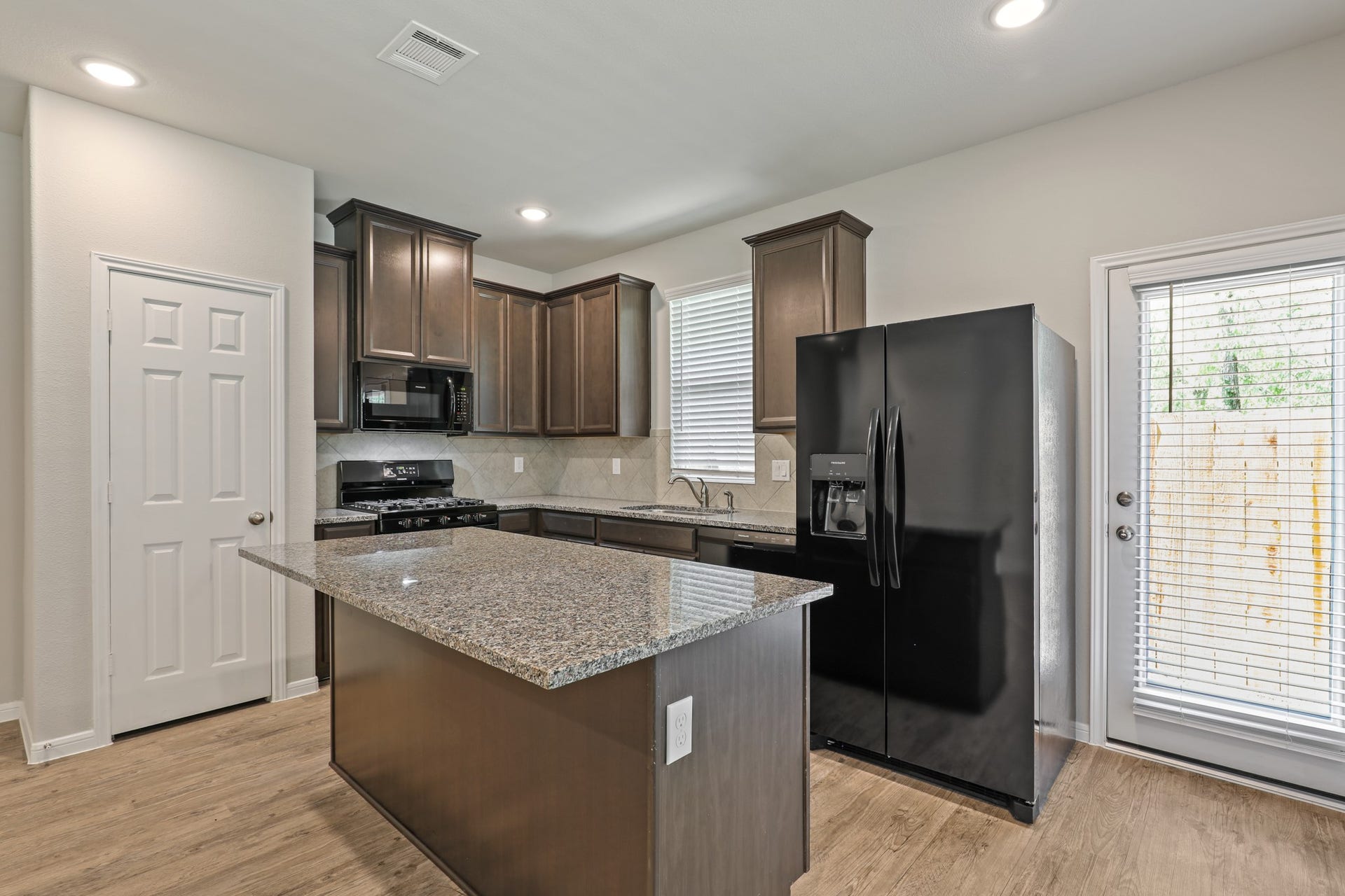13502 Axel Lane, Houston, TX 77047 13502 Axel Lane, Houston, TX 77047