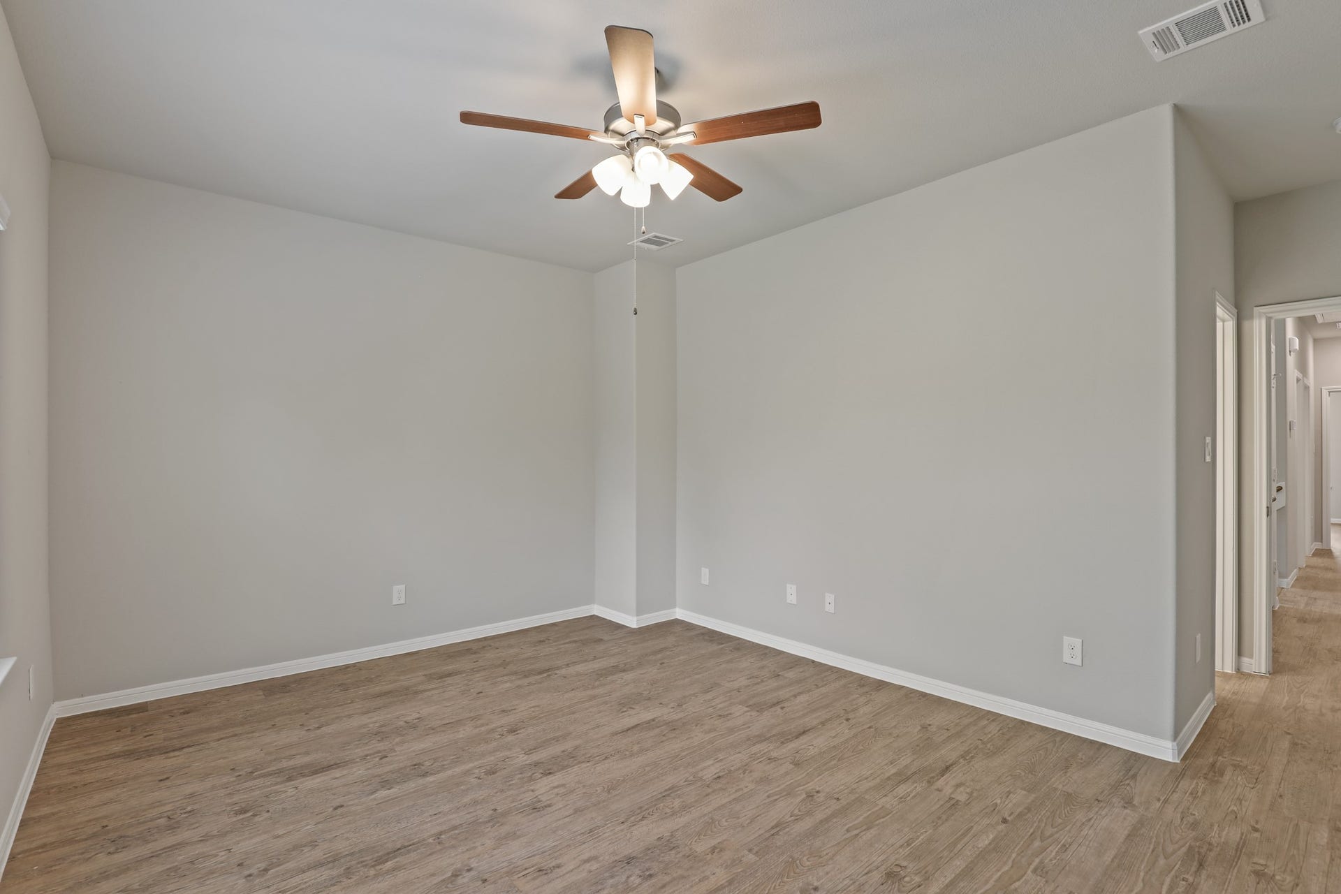 13502 Axel Lane, Houston, TX 77047 13502 Axel Lane, Houston, TX 77047