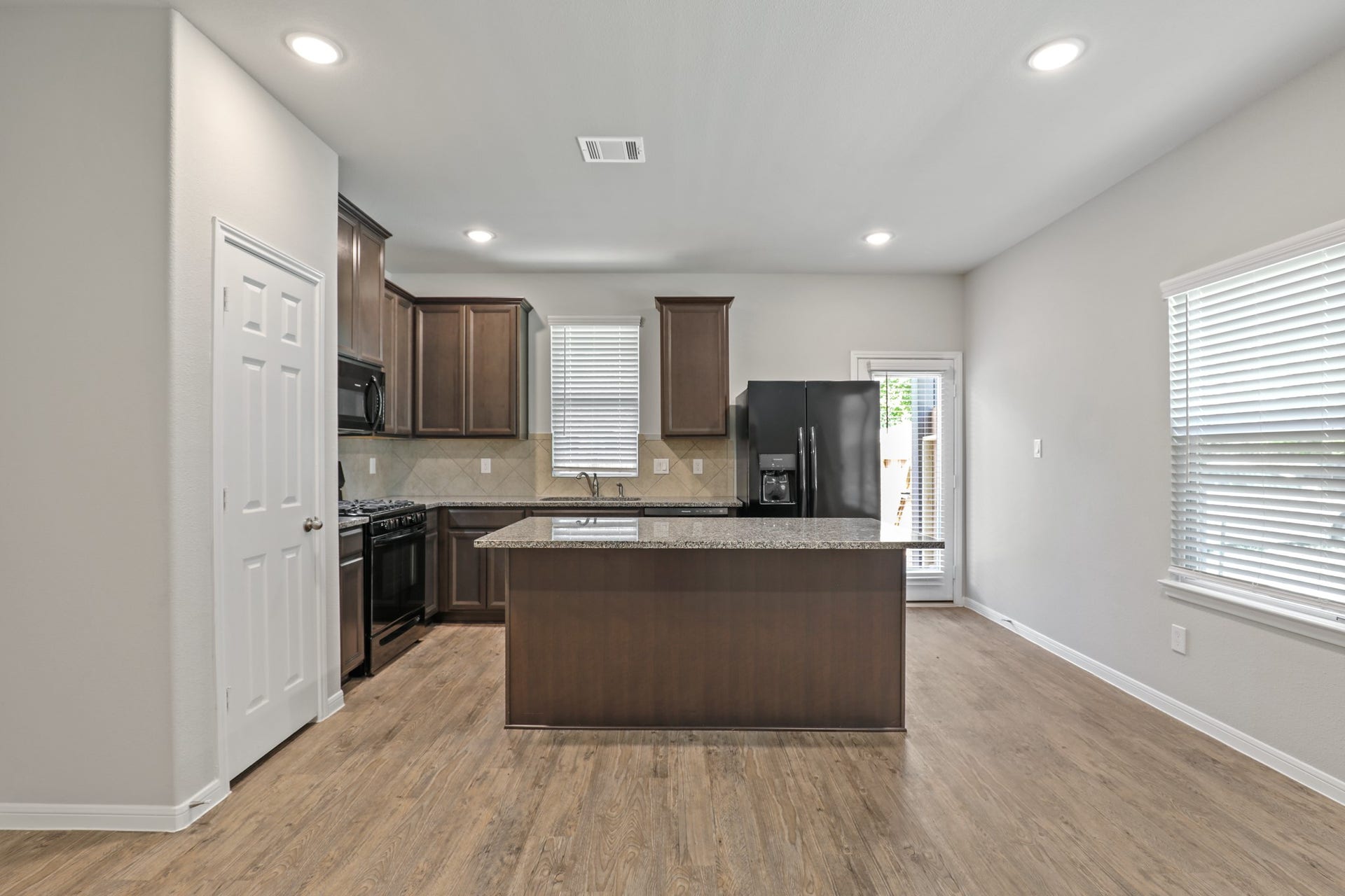 13502 Axel Lane, Houston, TX 77047 13502 Axel Lane, Houston, TX 77047