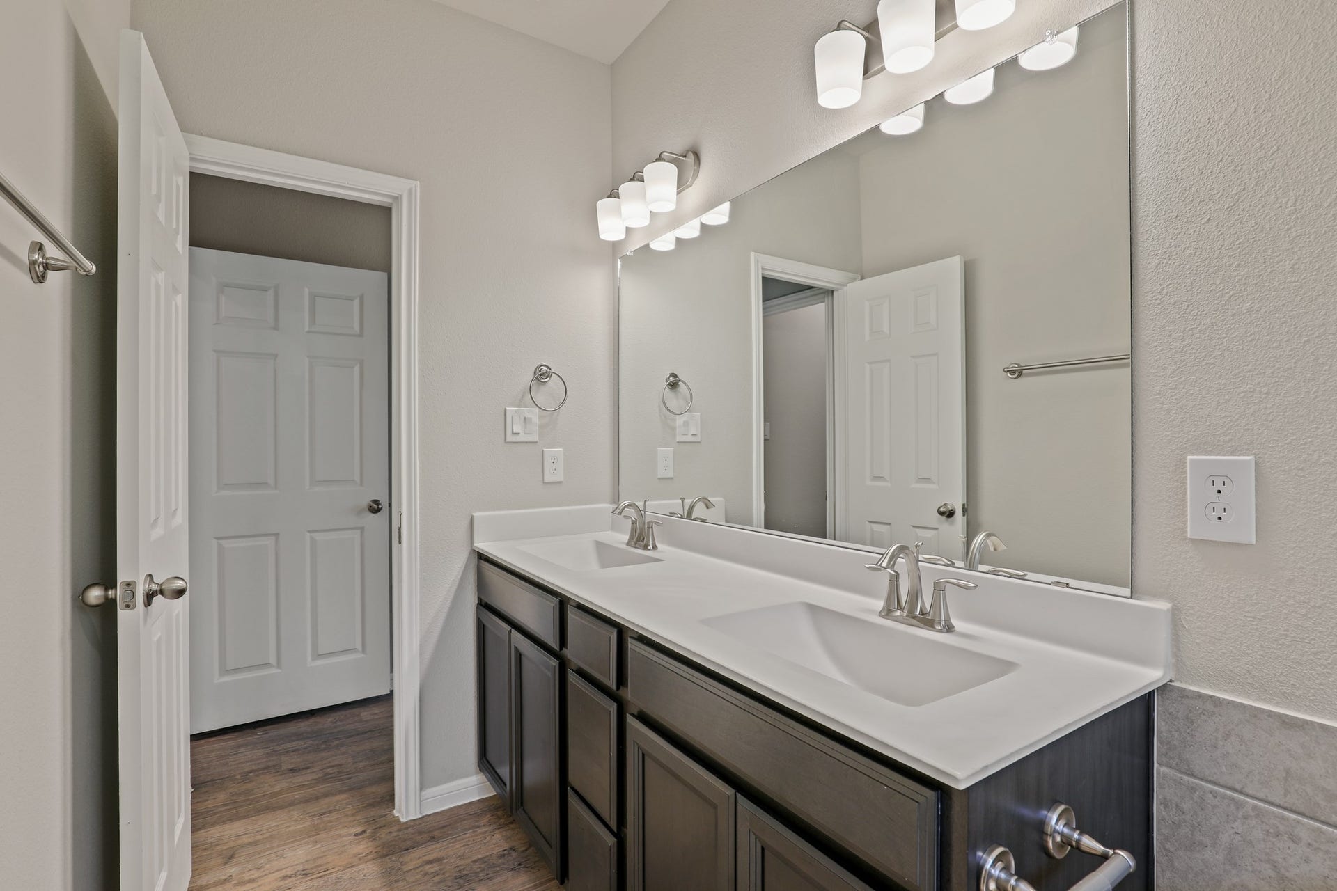 13502 Axel Lane, Houston, TX 77047 13502 Axel Lane, Houston, TX 77047